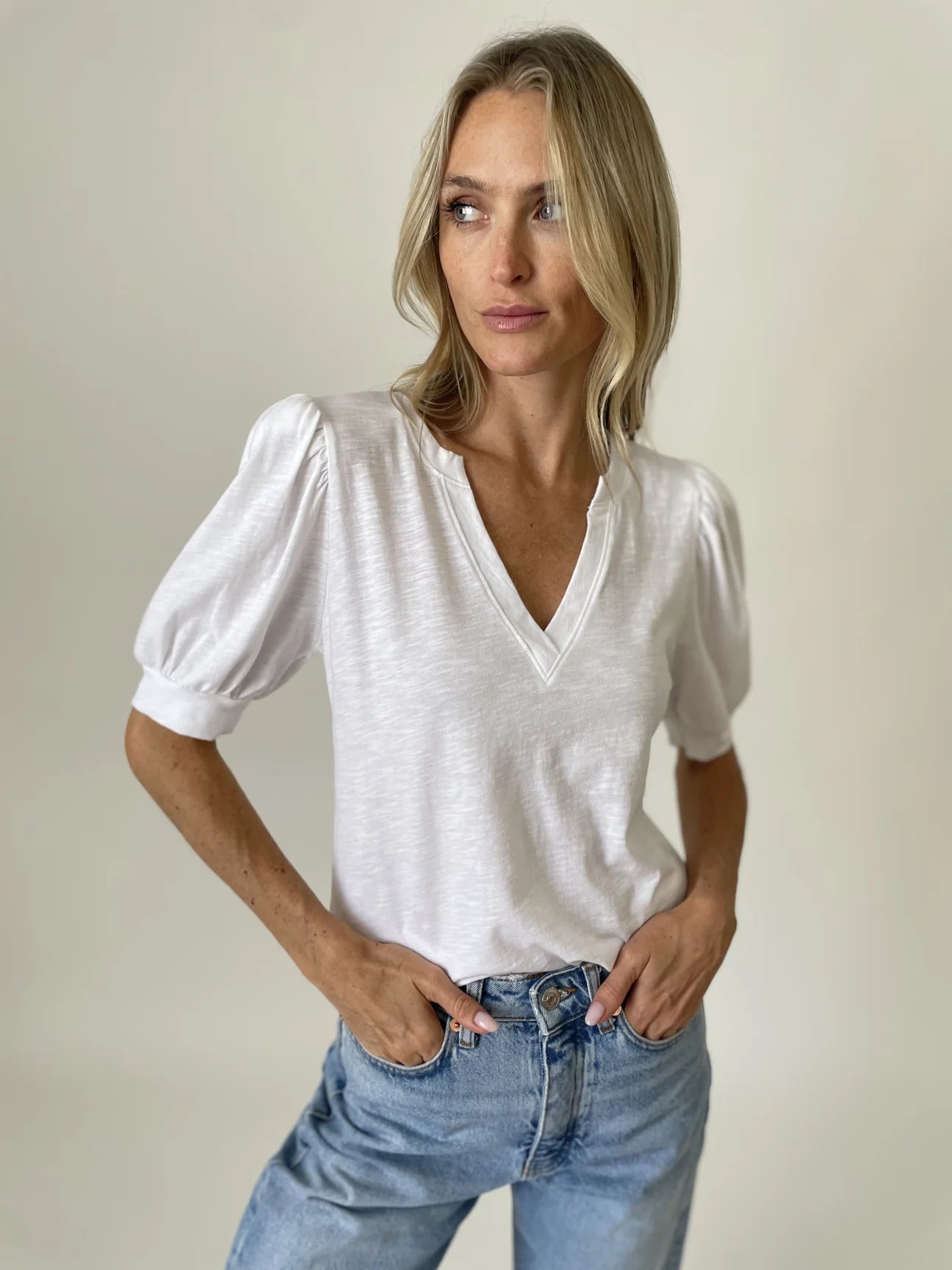 WHITE KIRA PUFFED SLEEVE TEE