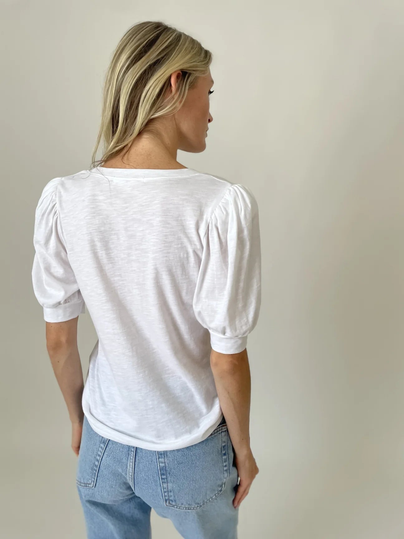 WHITE KIRA PUFFED SLEEVE TEE