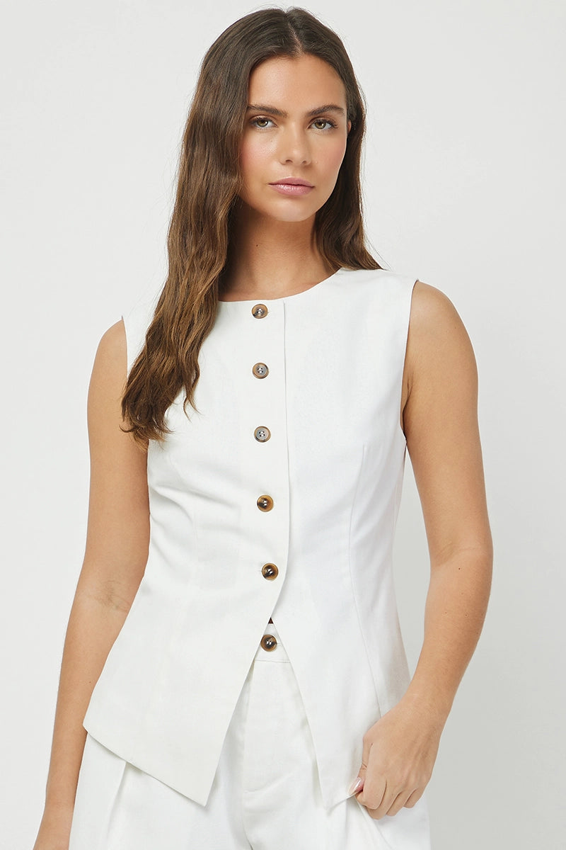WHITE SLEEVELESS LINEN VEST