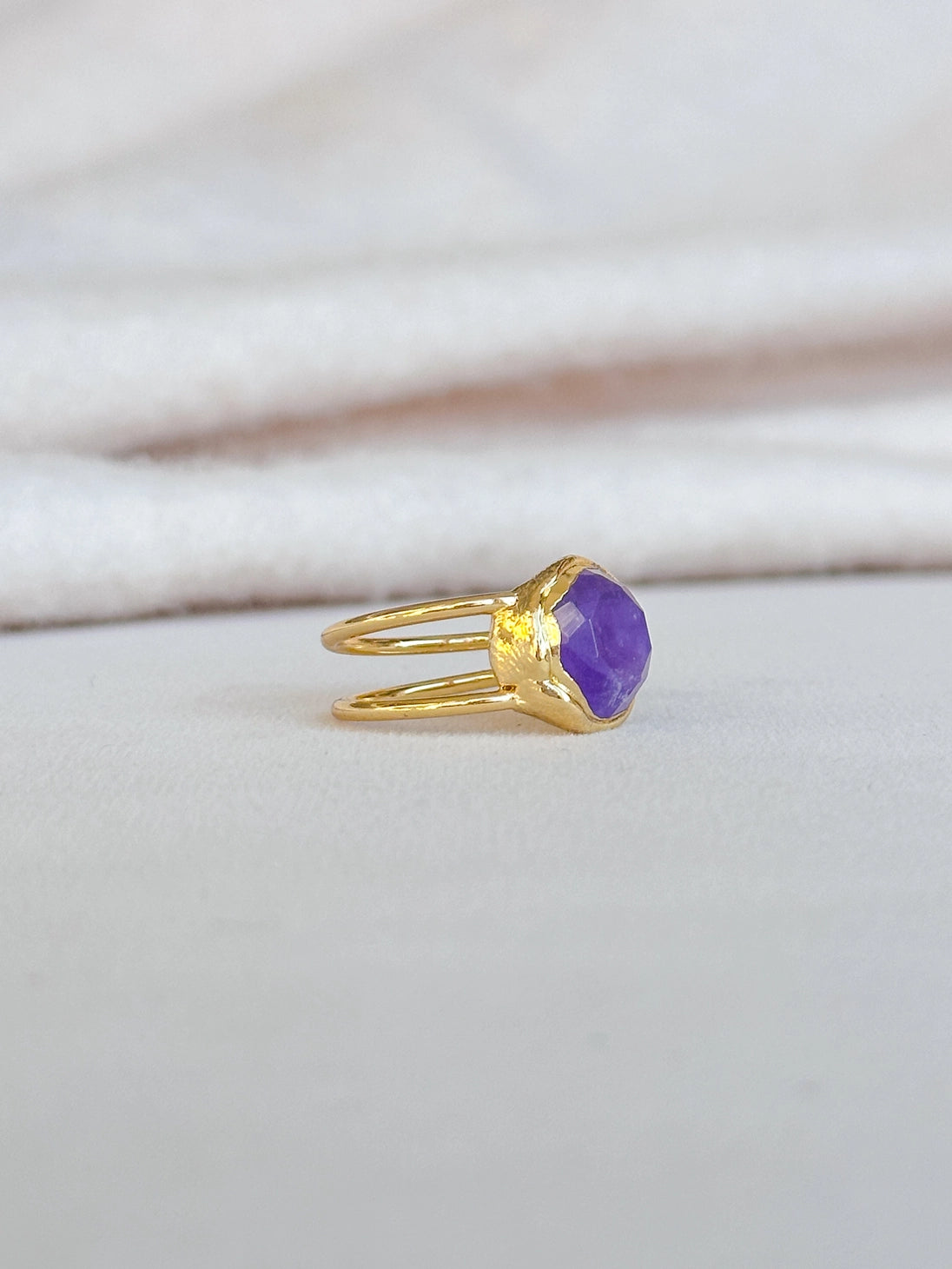 SINGLE AMETHYST RING