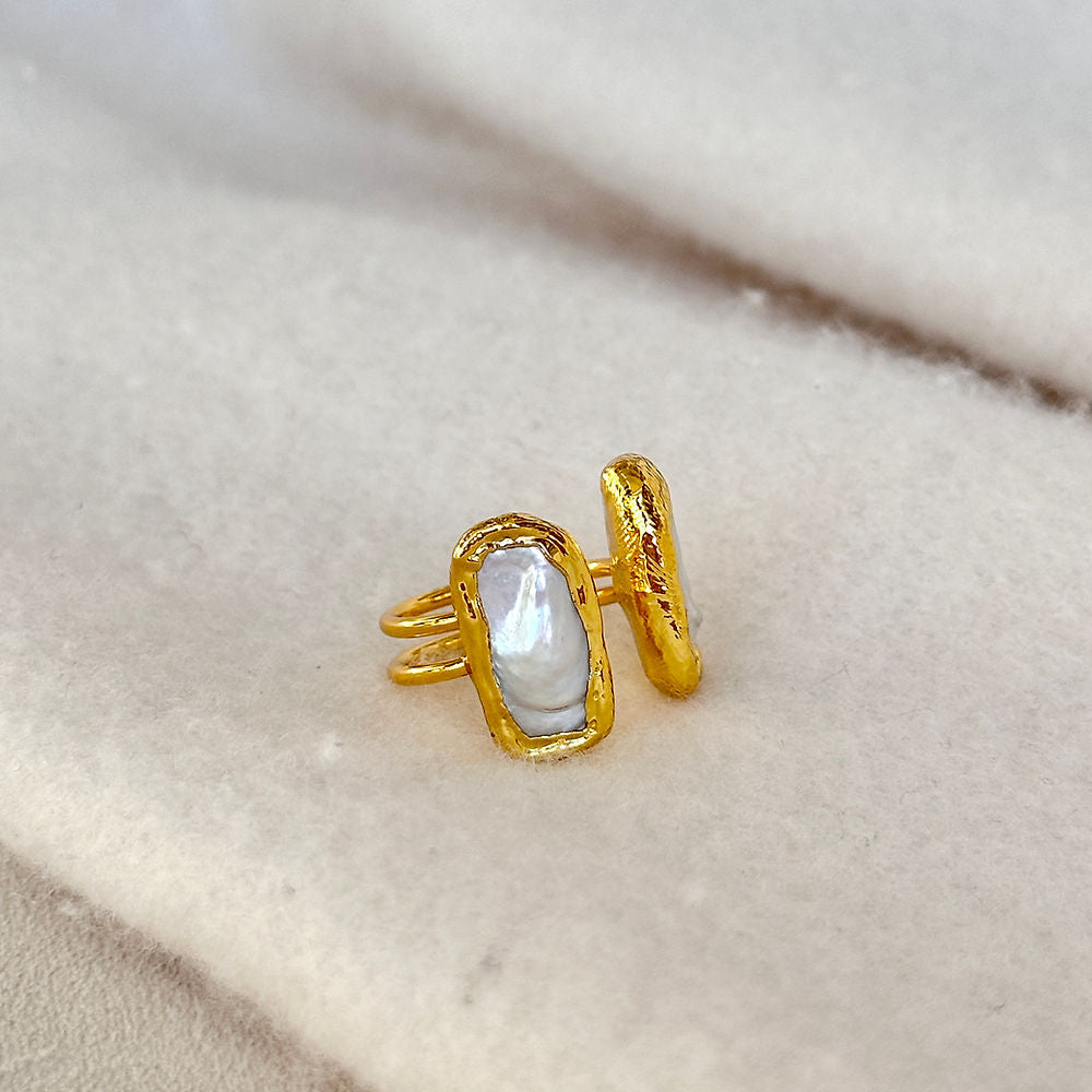 LINEAR DOUBLE PEARL RING