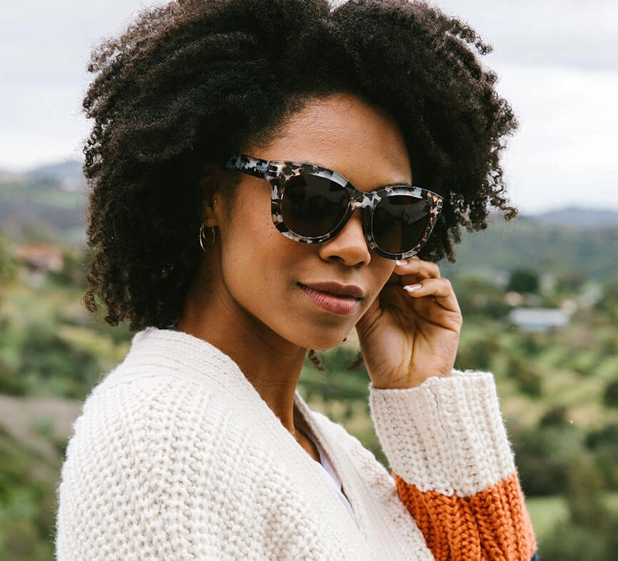 CENTER STAGE BLUE SUNGLASSES