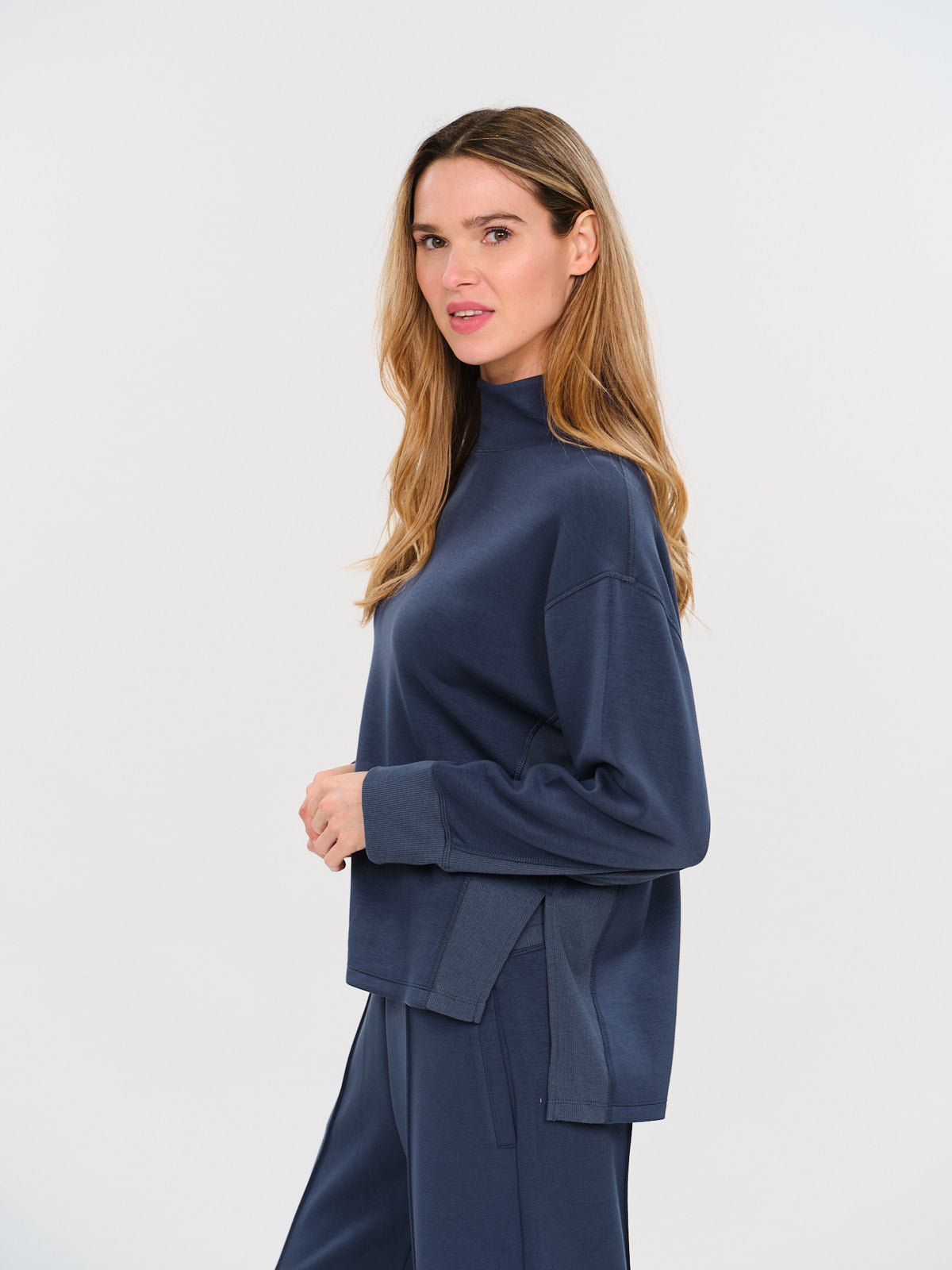 SCUBA MOCK NECK TOP
