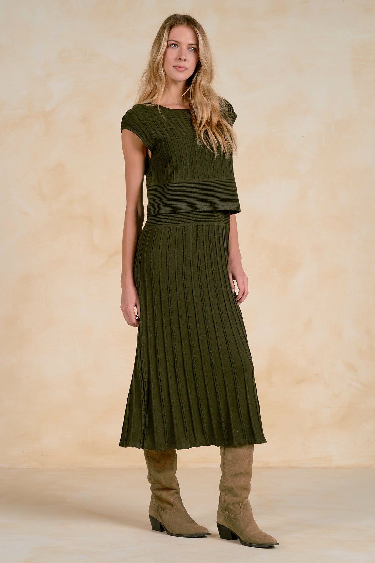 PLEATED SWEATER DRESS