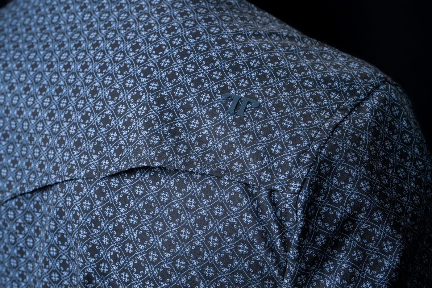 THE SILAS BLACK LONG SLEEVE