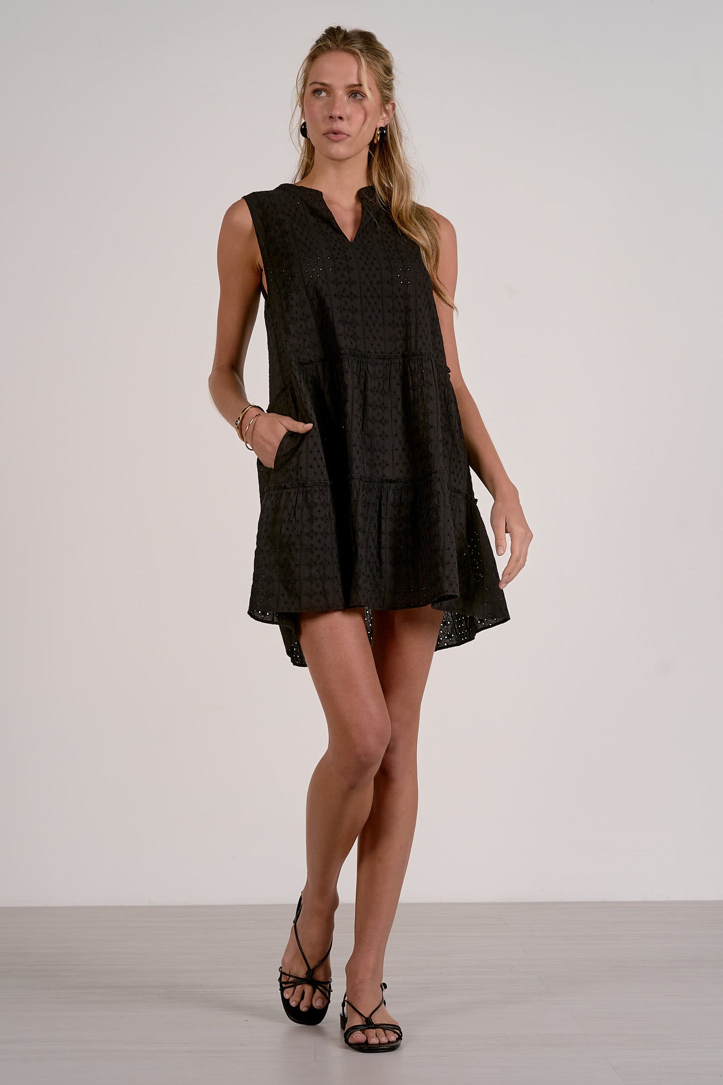 SLEEVELESS TEXTURED DRESS