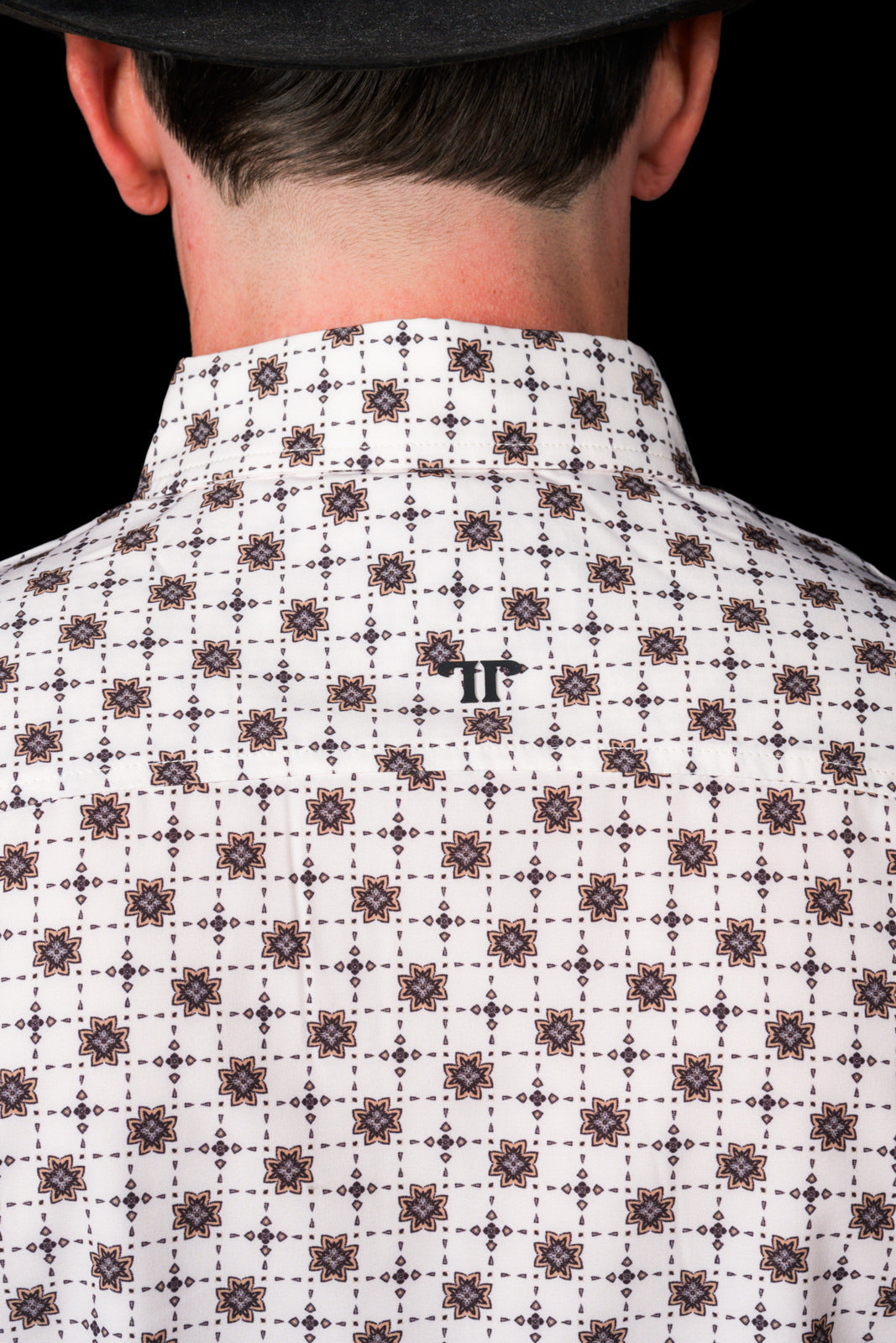 THE PIKE SHORT SLEEVE BUTTON UP