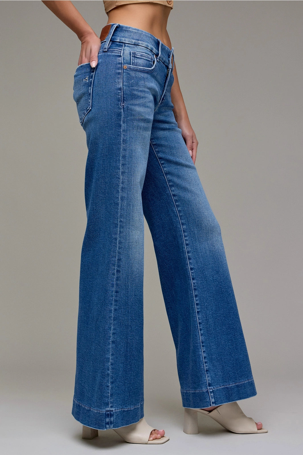 COMFORT FLARE JEANS