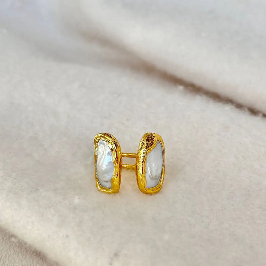 LINEAR DOUBLE PEARL RING