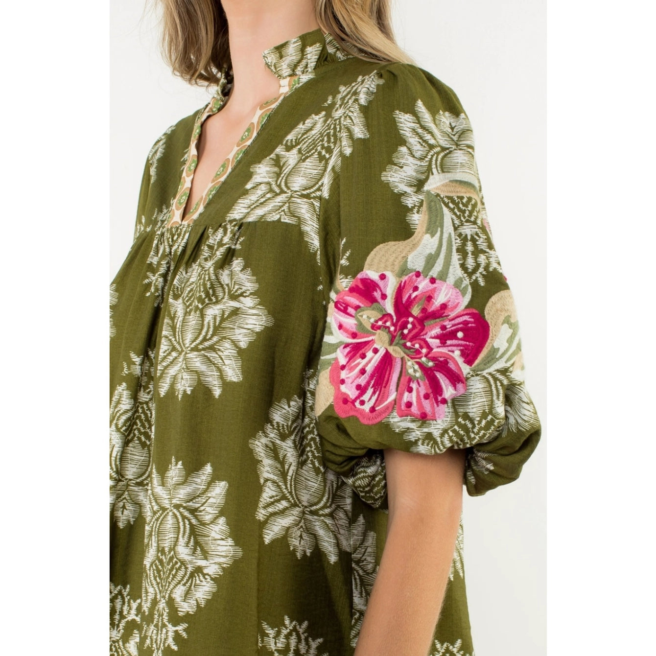 OLIVE EMBROIDERED FLORAL TOP