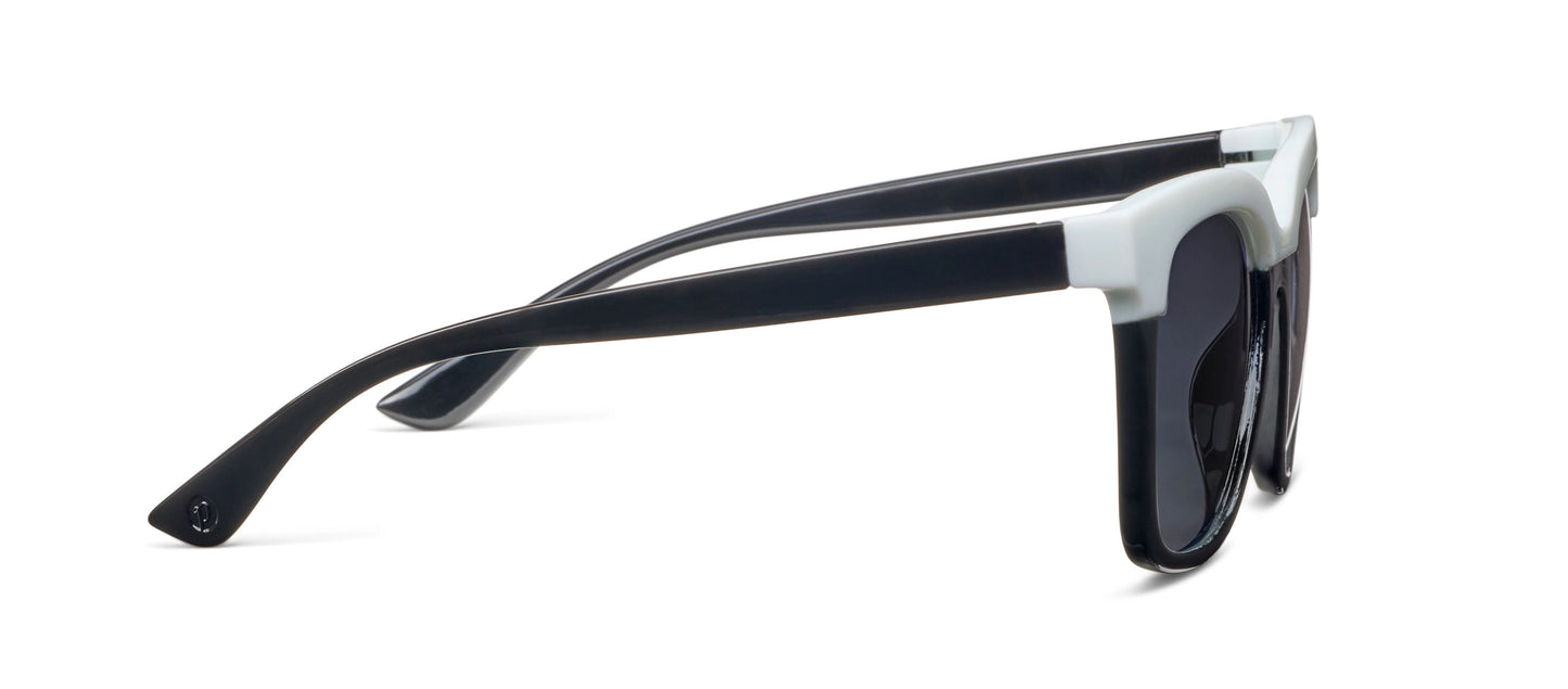 FRENCHY BLK/WHT SUNGLASSES