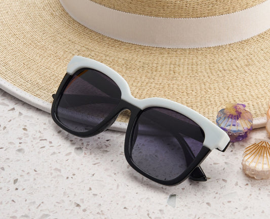 FRENCHY BLK/WHT SUNGLASSES