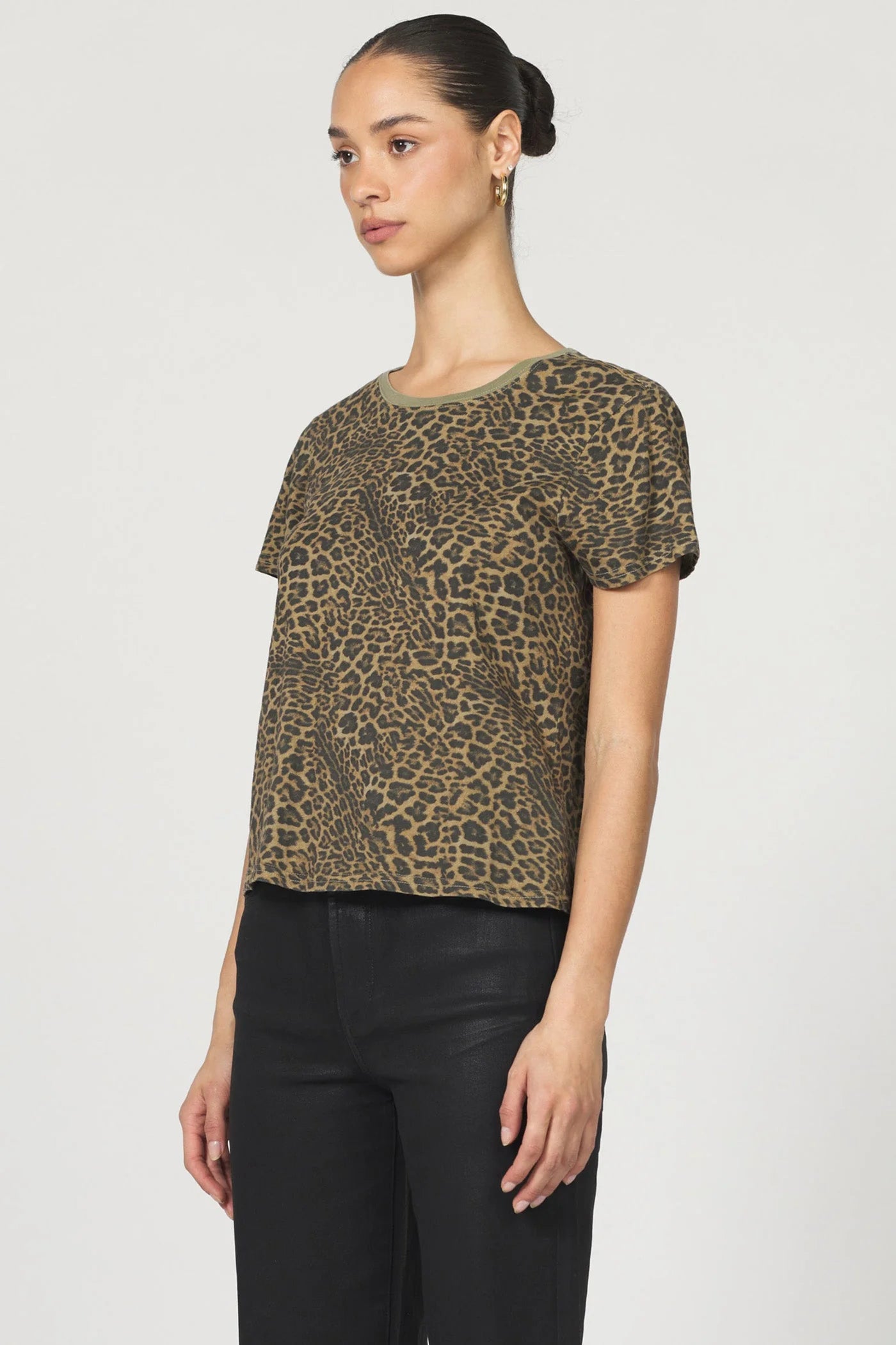 VETIVER LEOPARD UNITY TEE