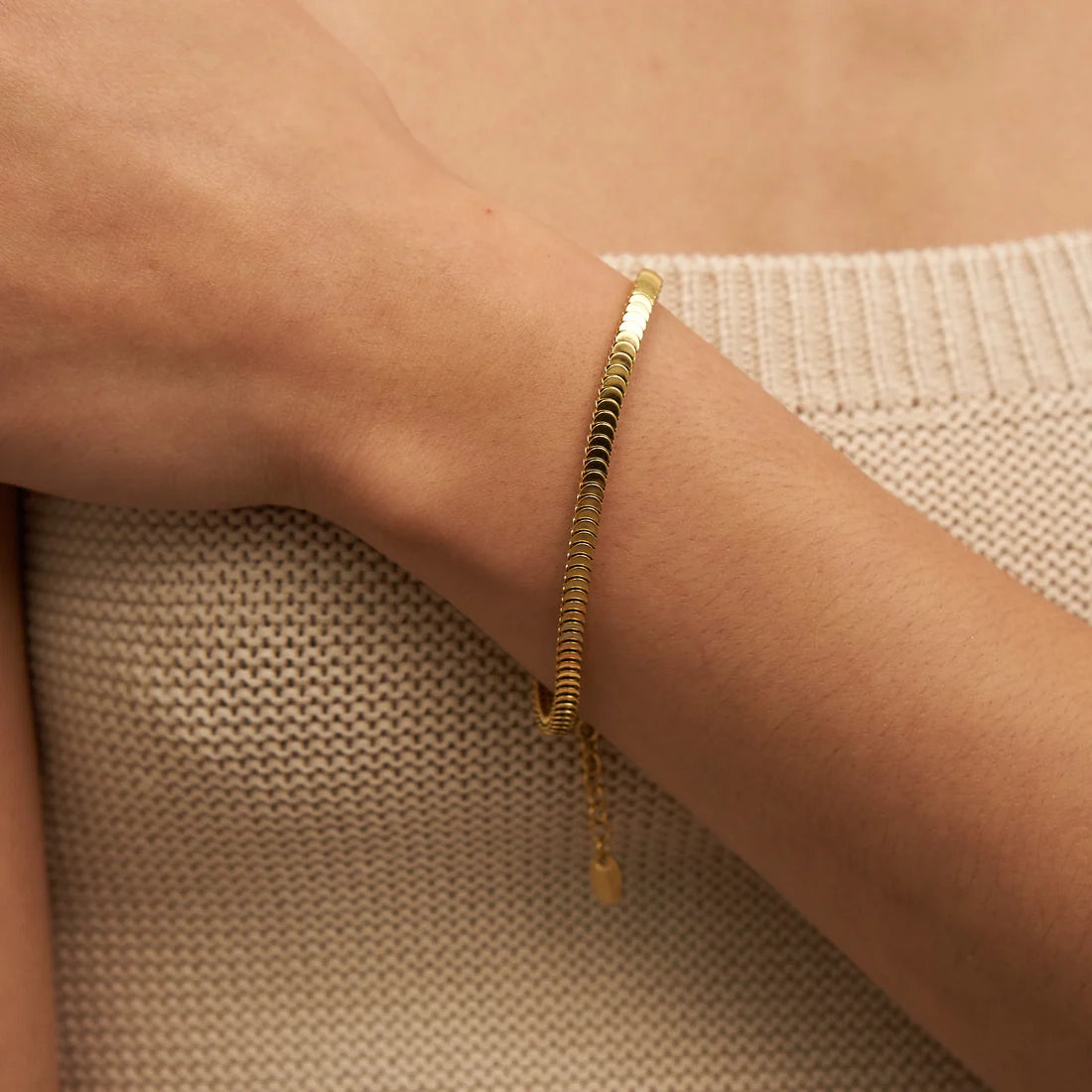 GOLD ACCORDION BRACELET