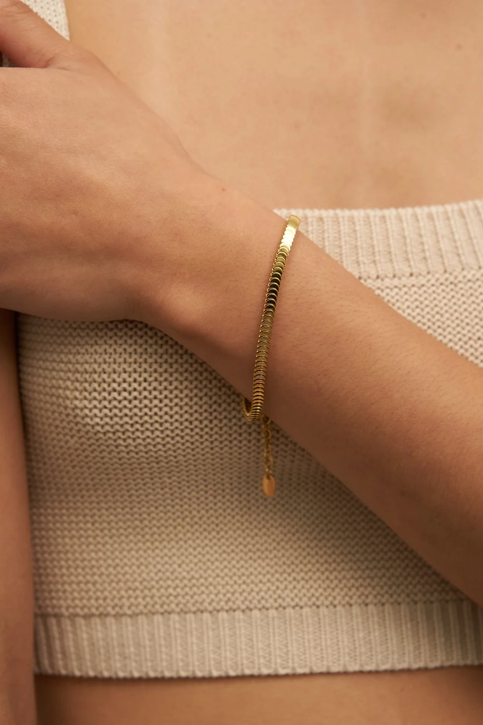 GOLD ACCORDION BRACELET