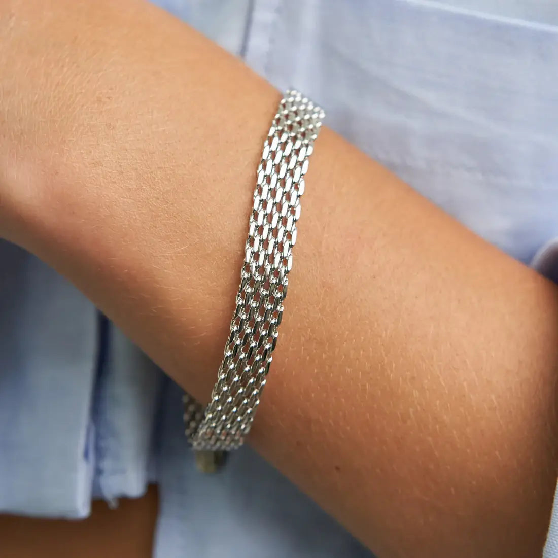SILVER BRAIDED BRACLET