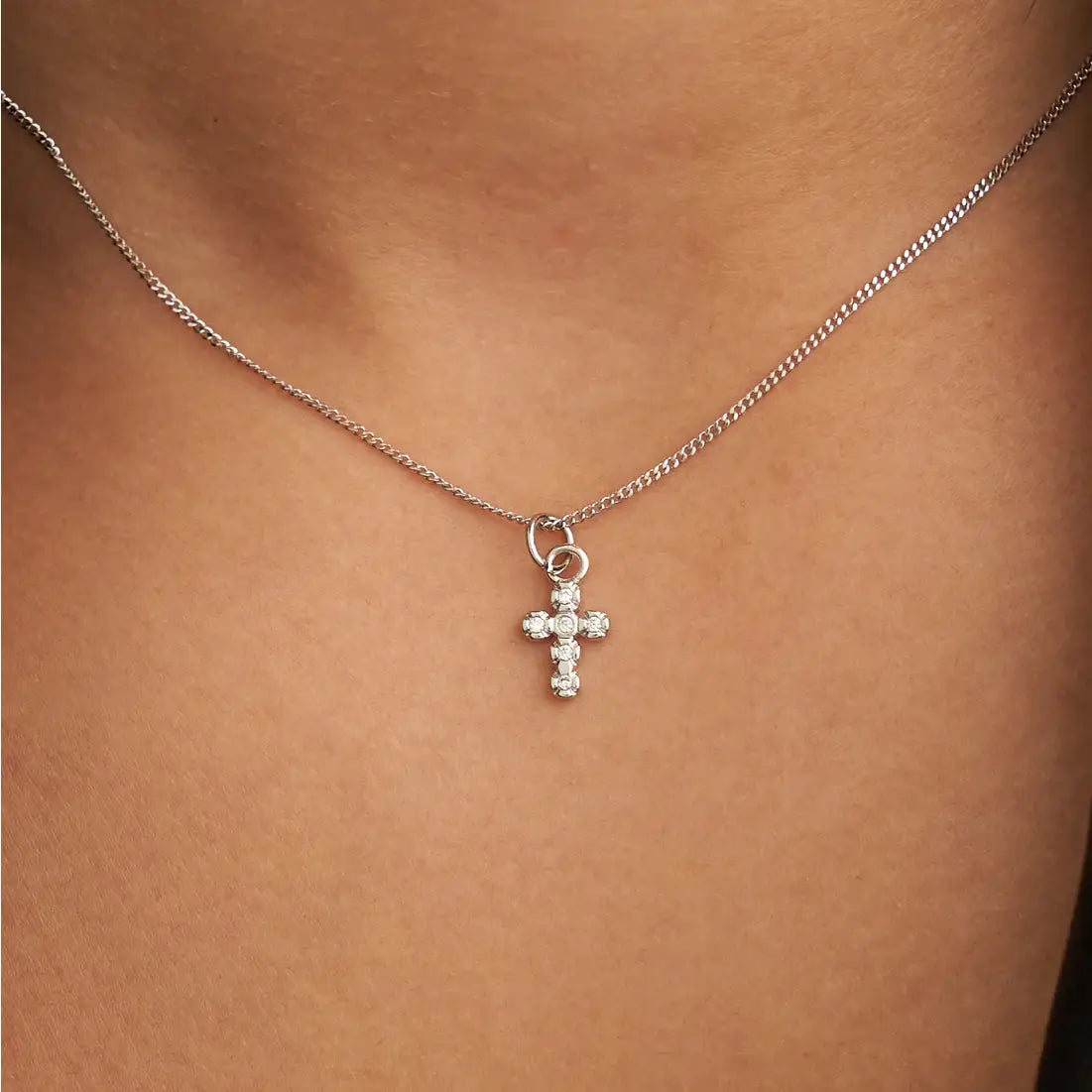 SILVER CROSS NECKLACE