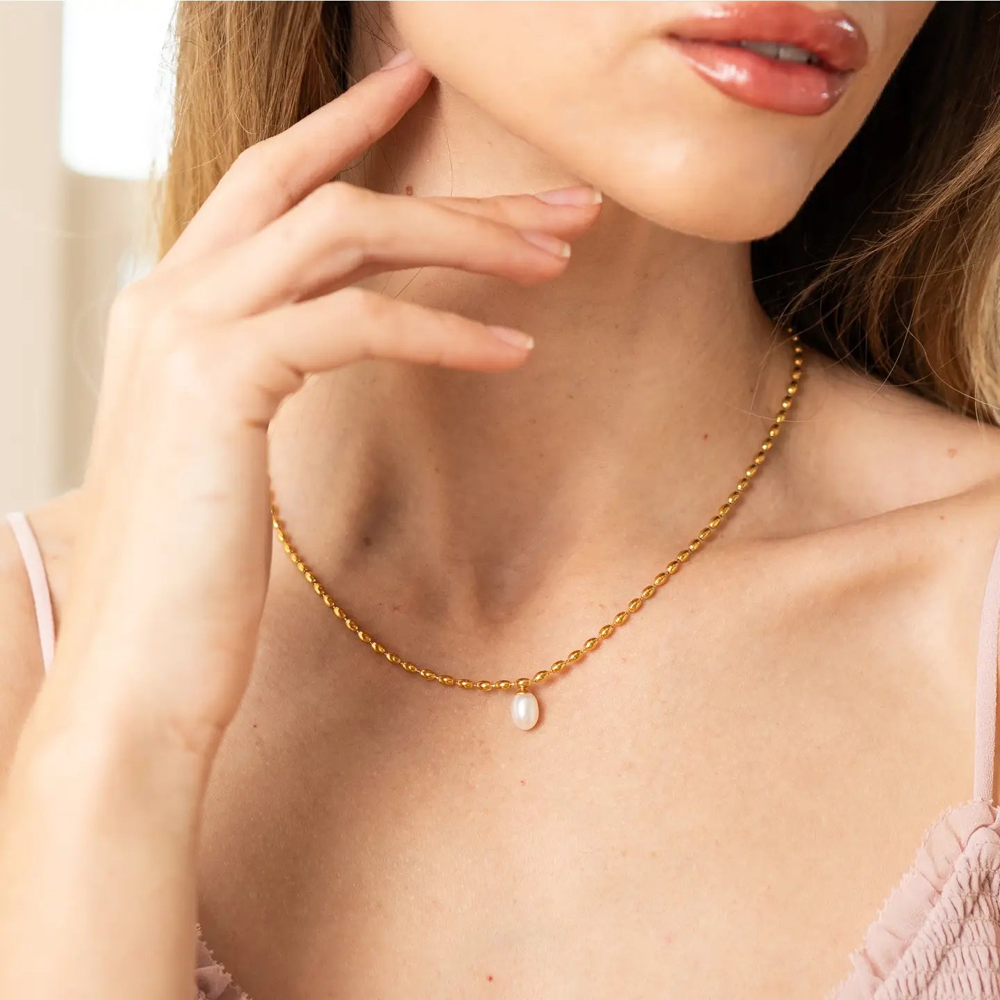 SCALLOPED PEARL NECKLACE