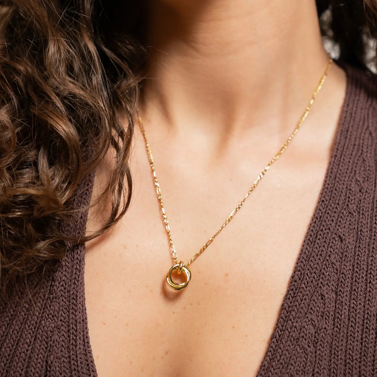 GOLD LOOPED DUO NECKLACE