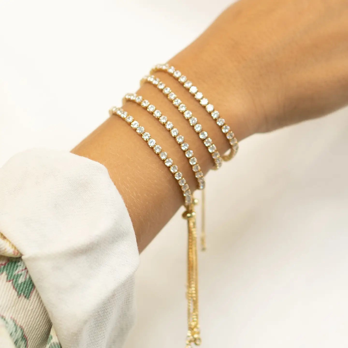 PULL TIE TENNIS BRACELET
