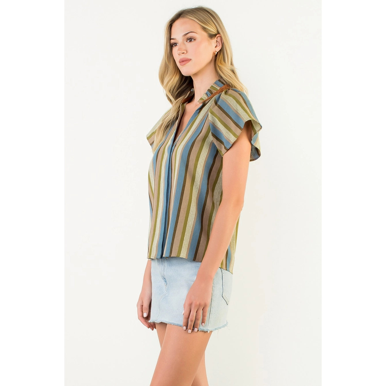 STRIPED DETAIL V-NECK TOP