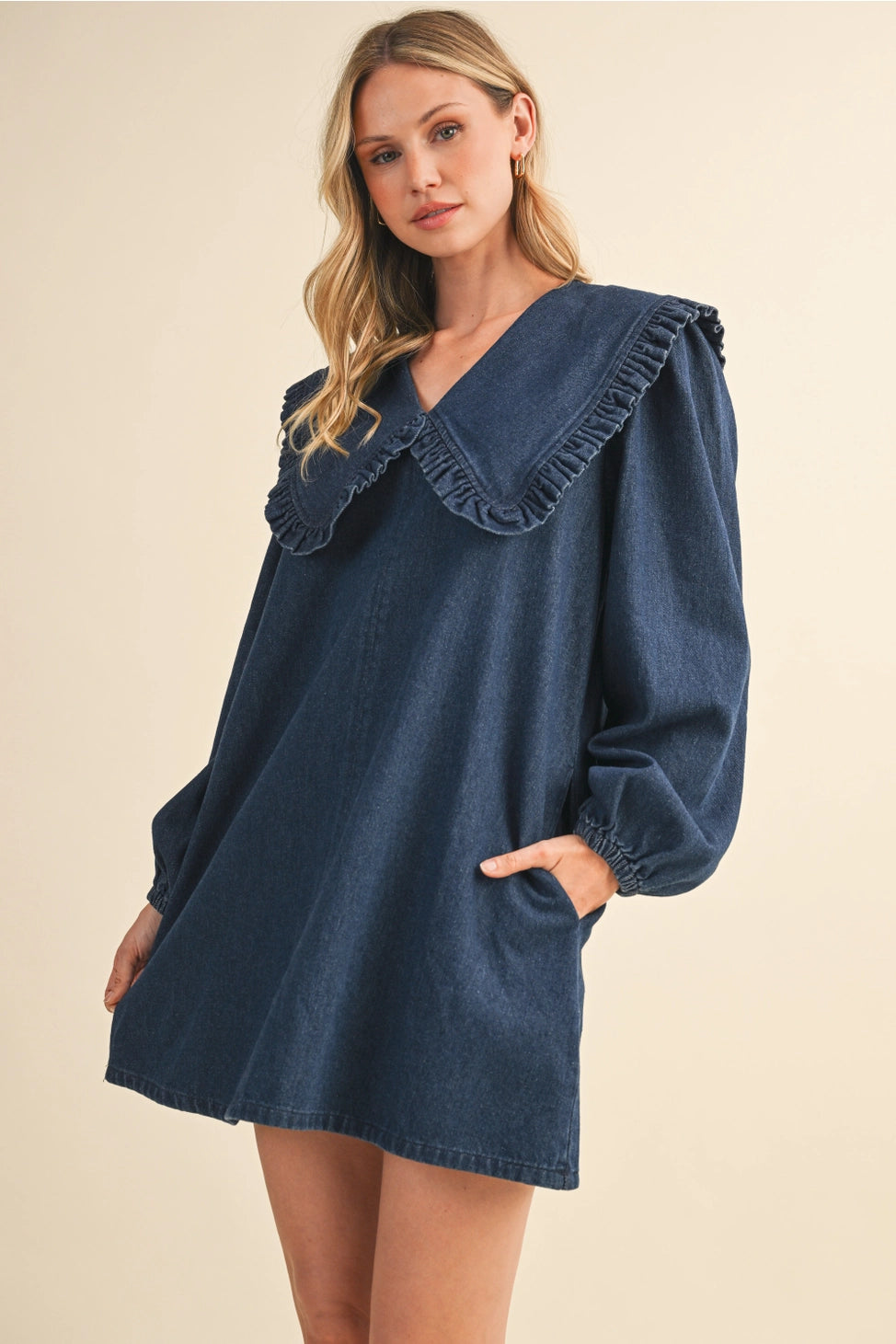 OVERSIZED RUFFLE COLLAR DRESS
