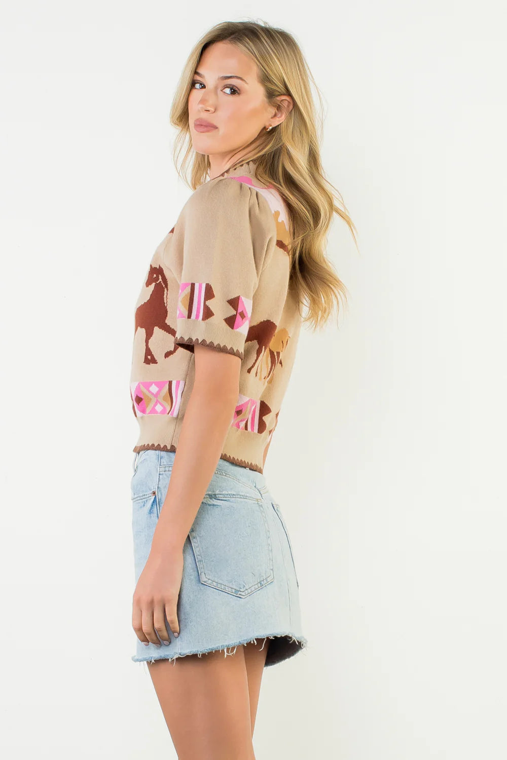 PINK HORSE SHORT SLEEVE SWEATER