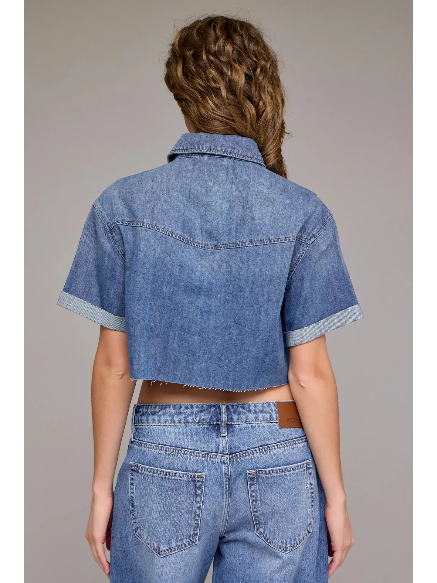 BOXY CROPPED SHIRT
