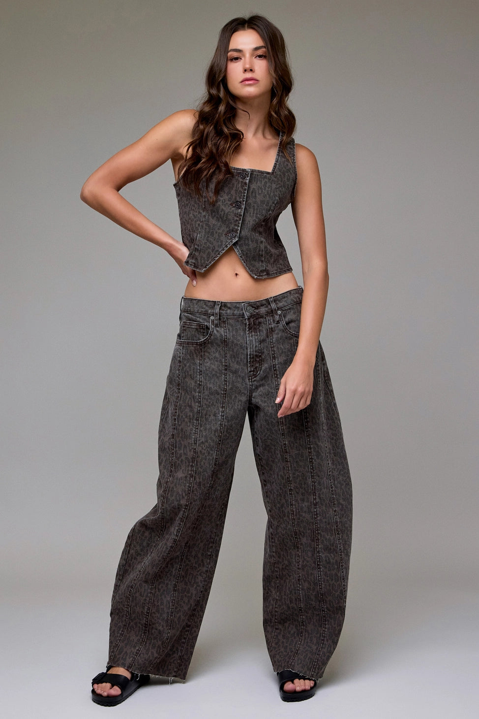SQUARE NECK CHEETAH VEST