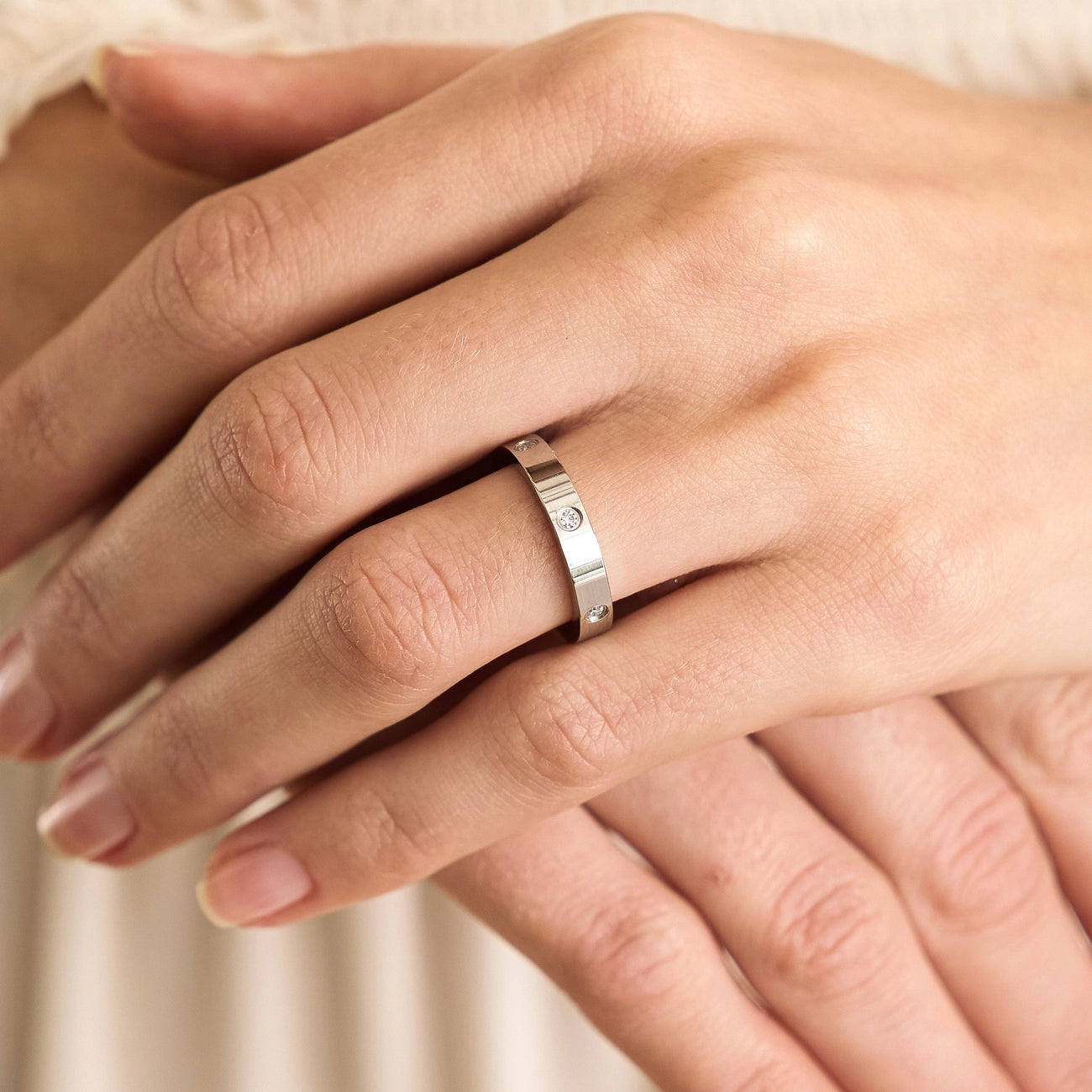 SILVER DIAMOND RING BAND