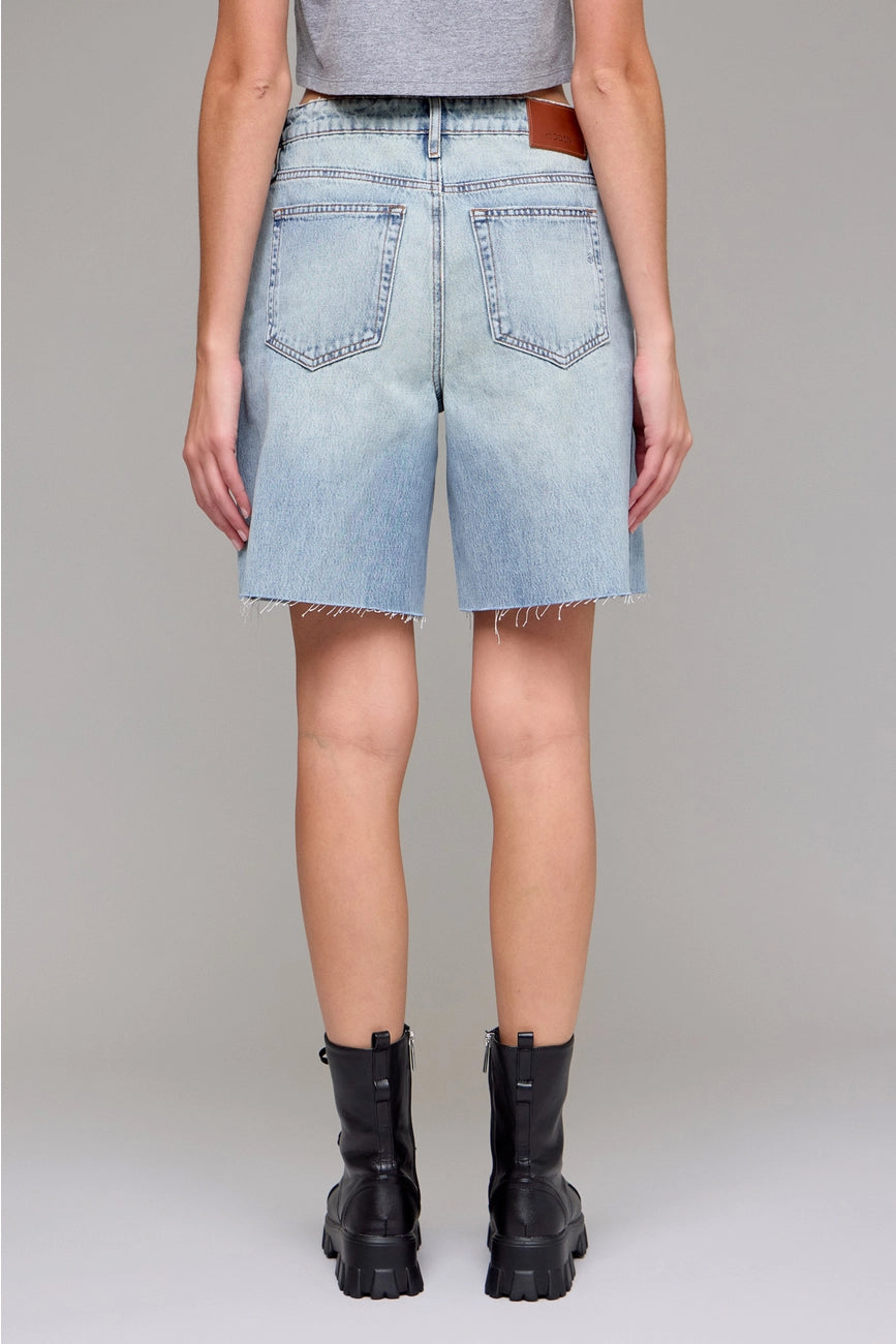 LIGHT WASH BERMUDA SHORTS