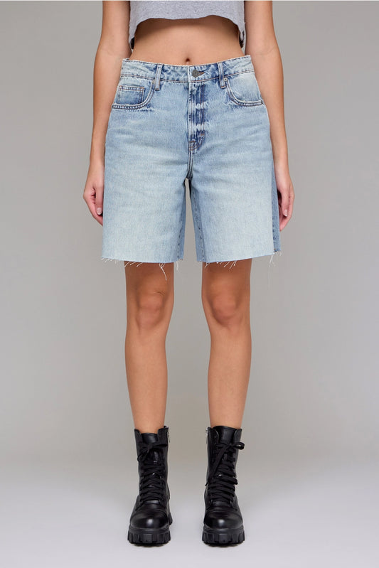 LIGHT WASH BERMUDA SHORTS
