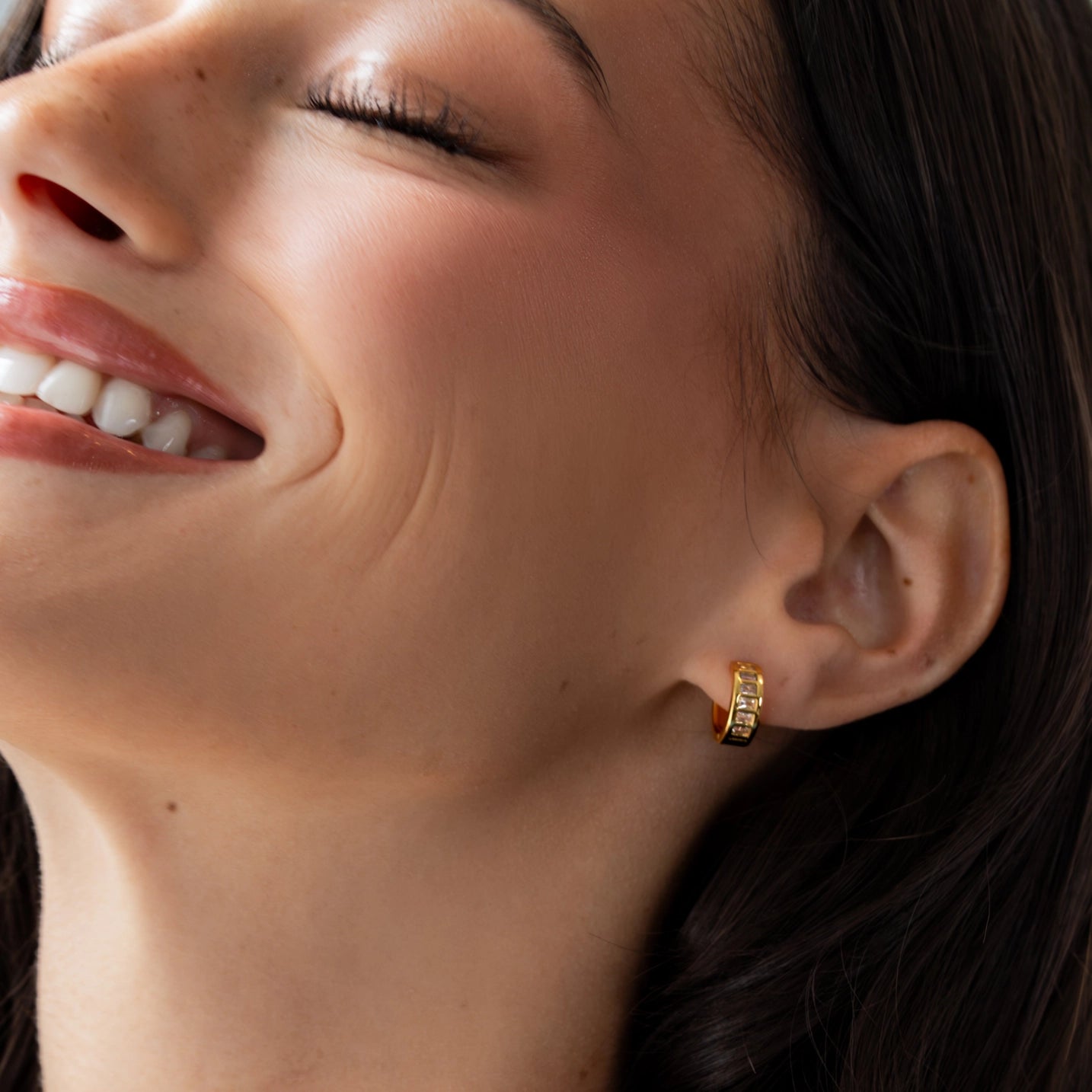 BAGUETTE HUGGIE EARRINGS
