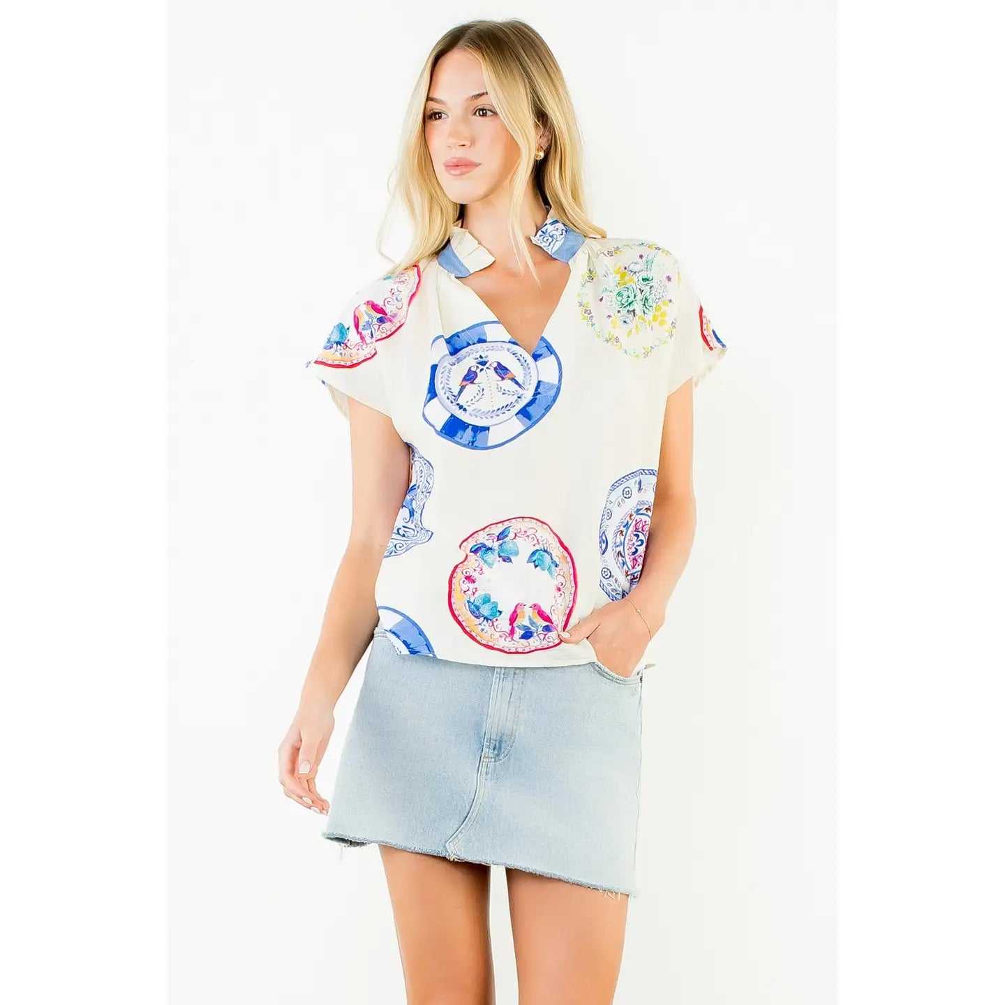 LIGHTWEIGHT SLEEVELESS PRINTED TOP
