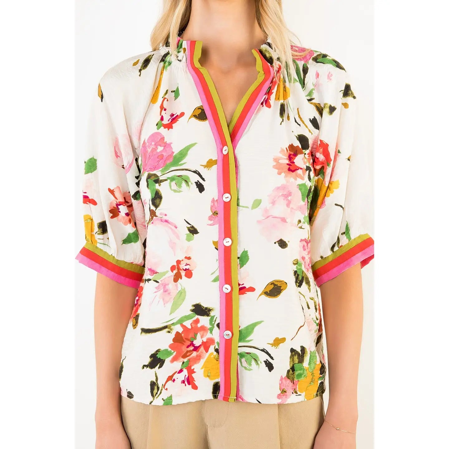 SHORT SLEEVE FLORAL TOP