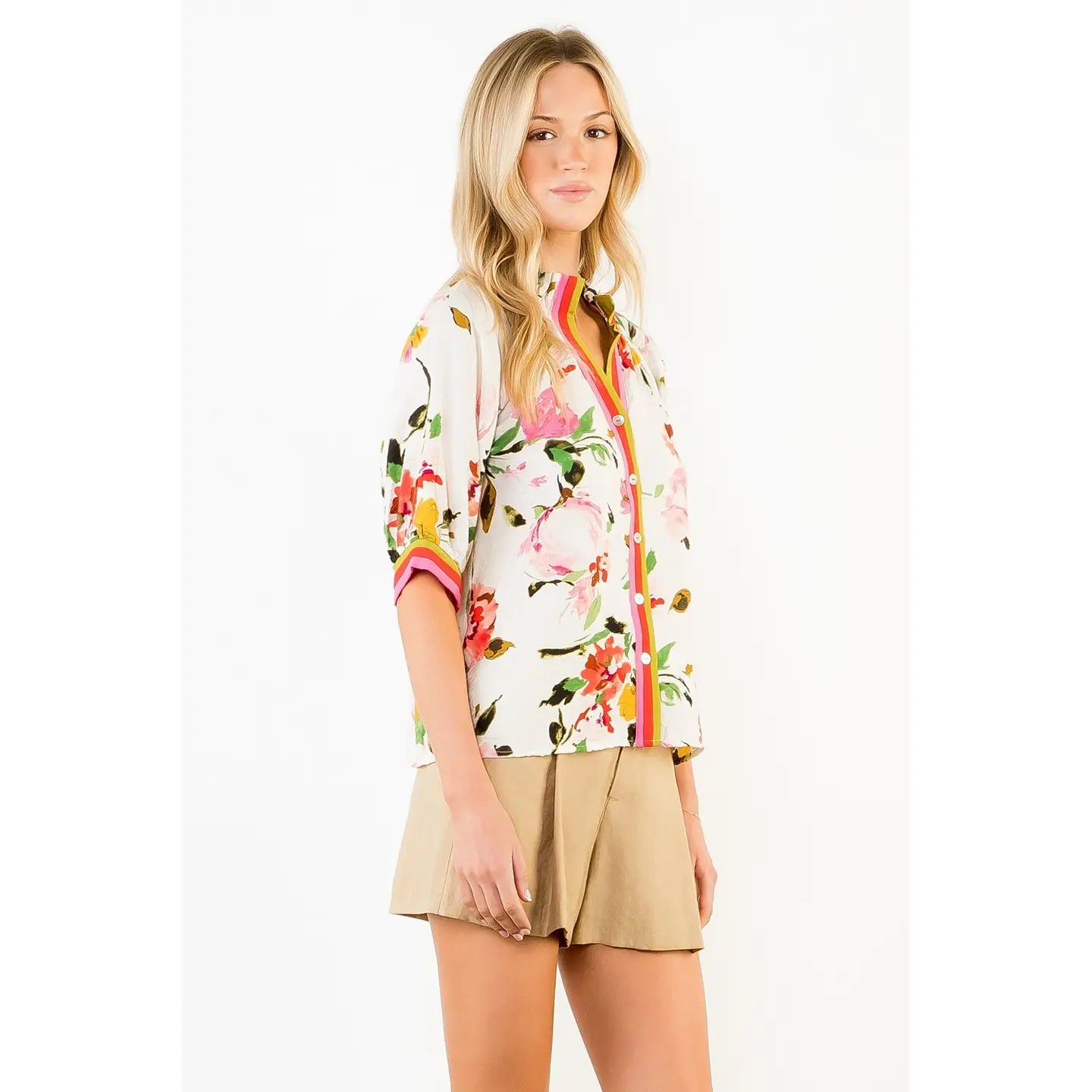 SHORT SLEEVE FLORAL TOP