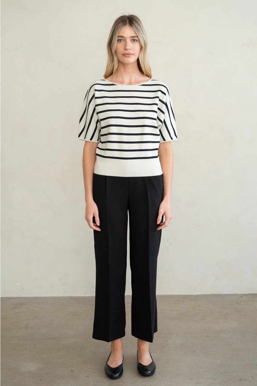 STRIPED SHORT SLEEVE KNIT TOP