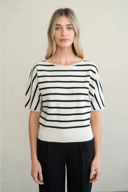 STRIPED SHORT SLEEVE KNIT TOP