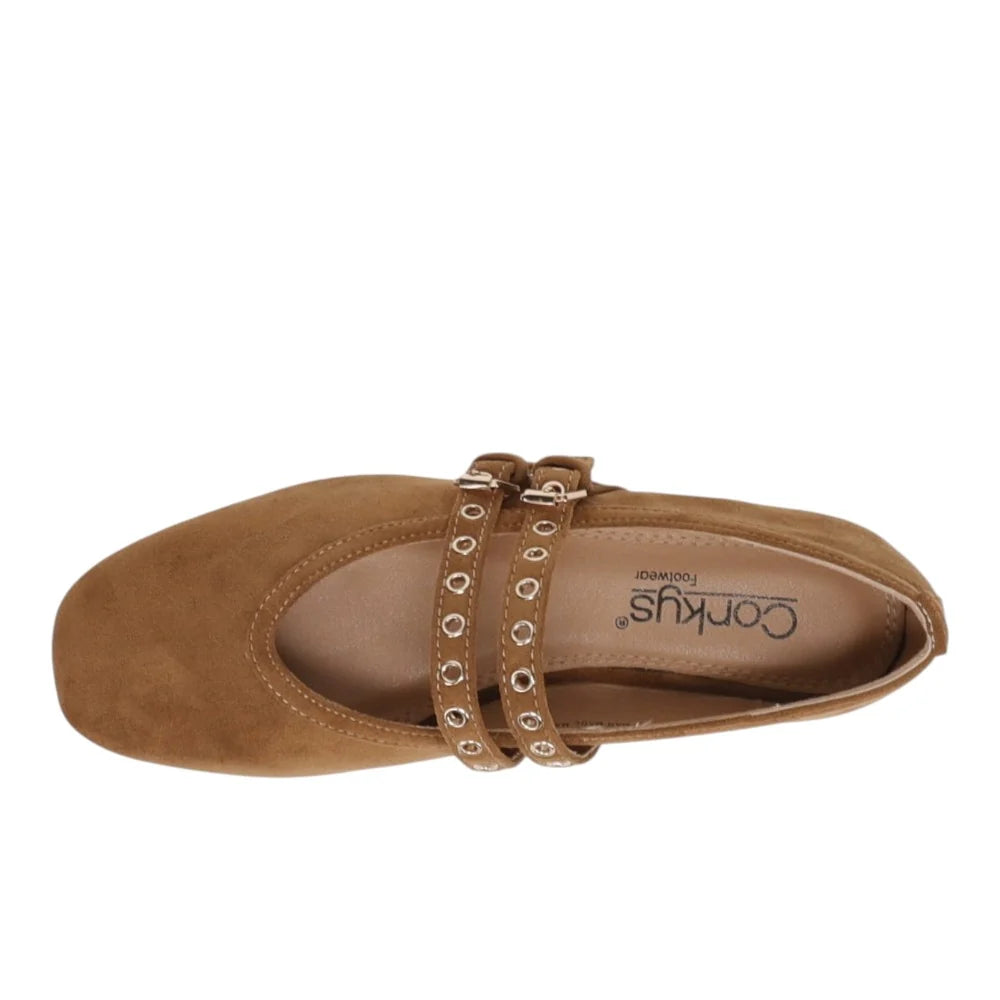 ALL EYES ON ME FLATS