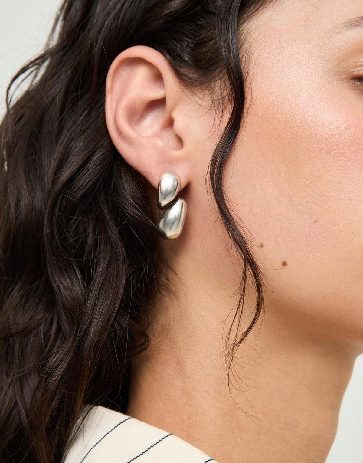 ESSENTIA EARRINGS