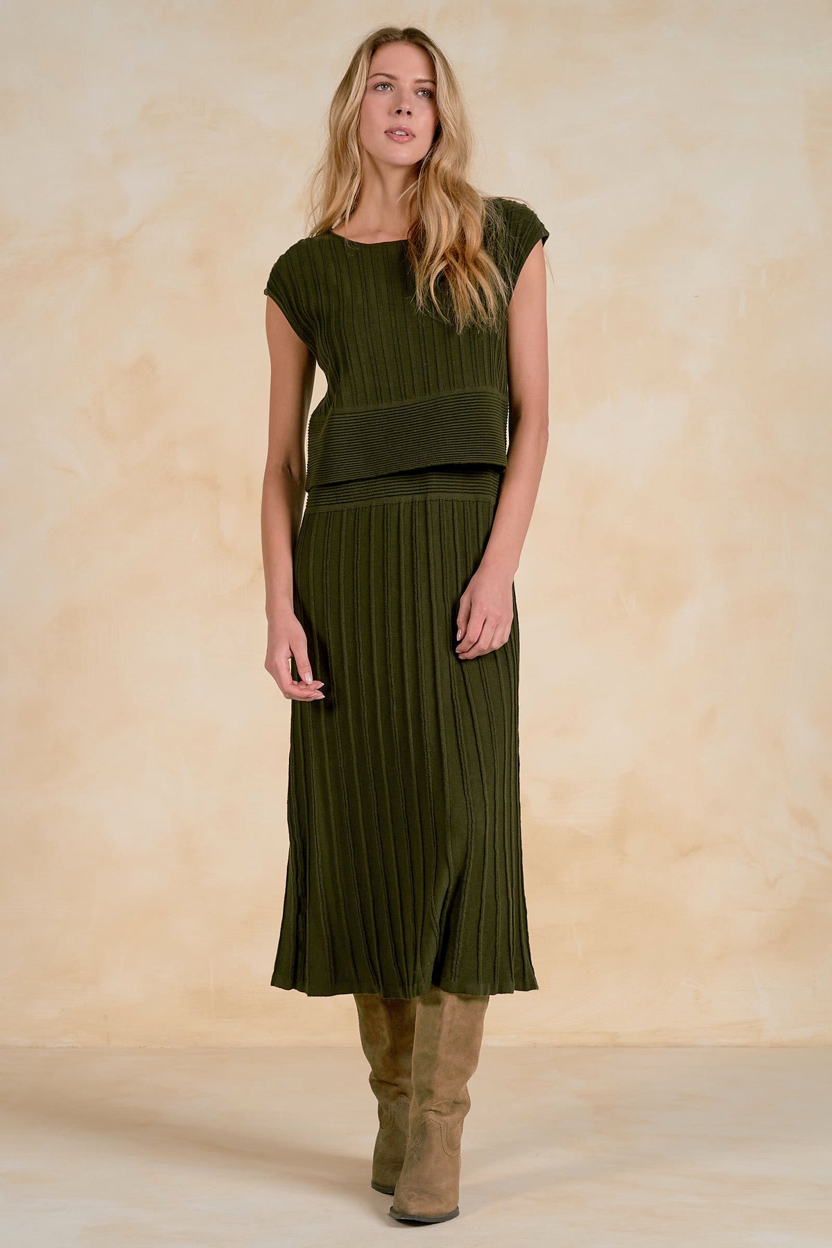 PLEATED SWEATER DRESS