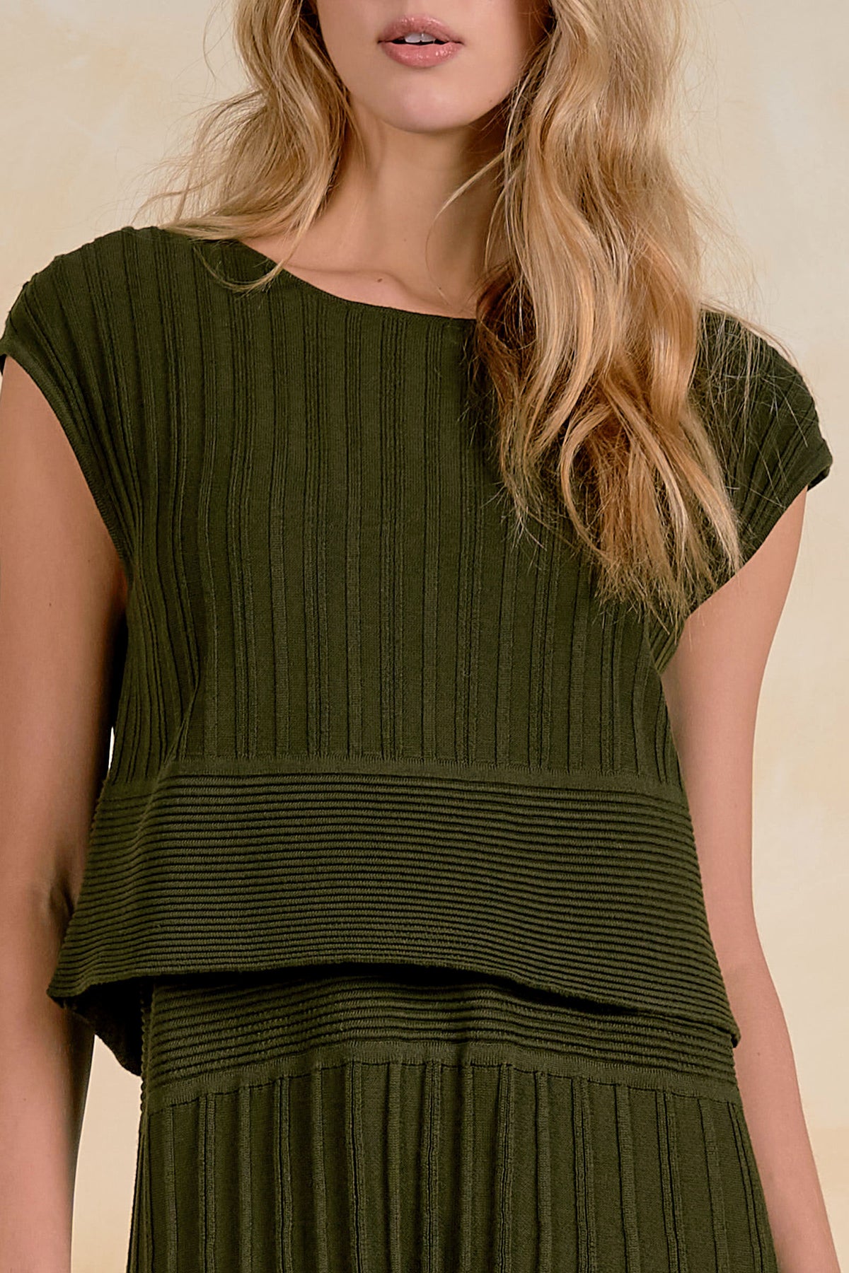 PLEATED SWEATER DRESS