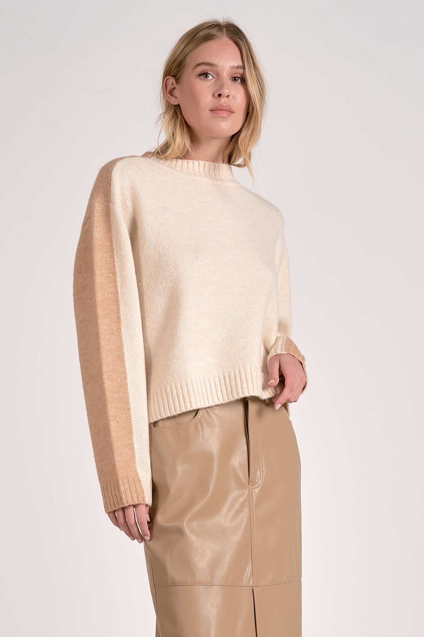 CREAM & TAN SWEATER