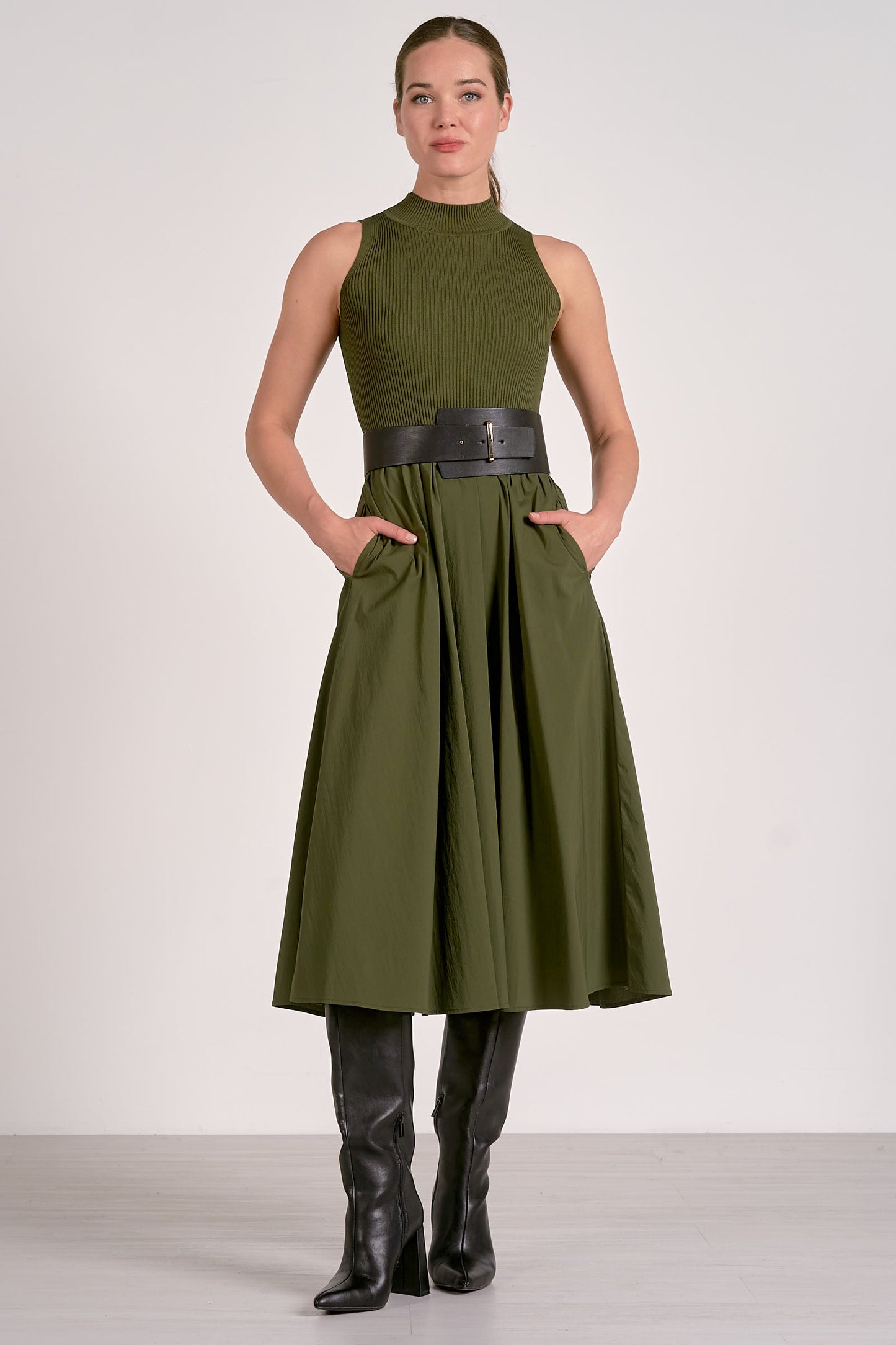 PINE SLEEVELESS DRESS