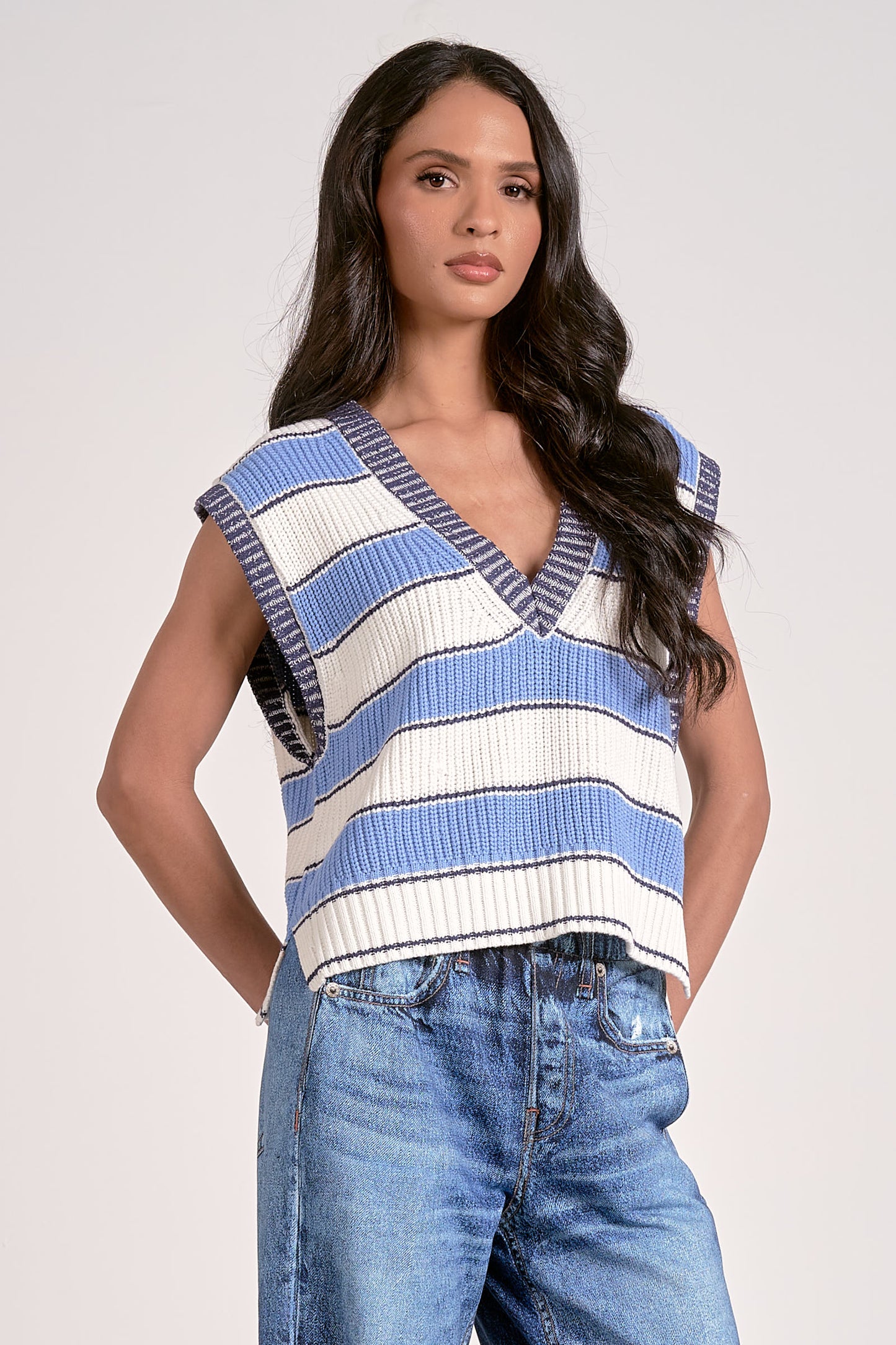 LIGHT BLUE STRIPE SWEATER