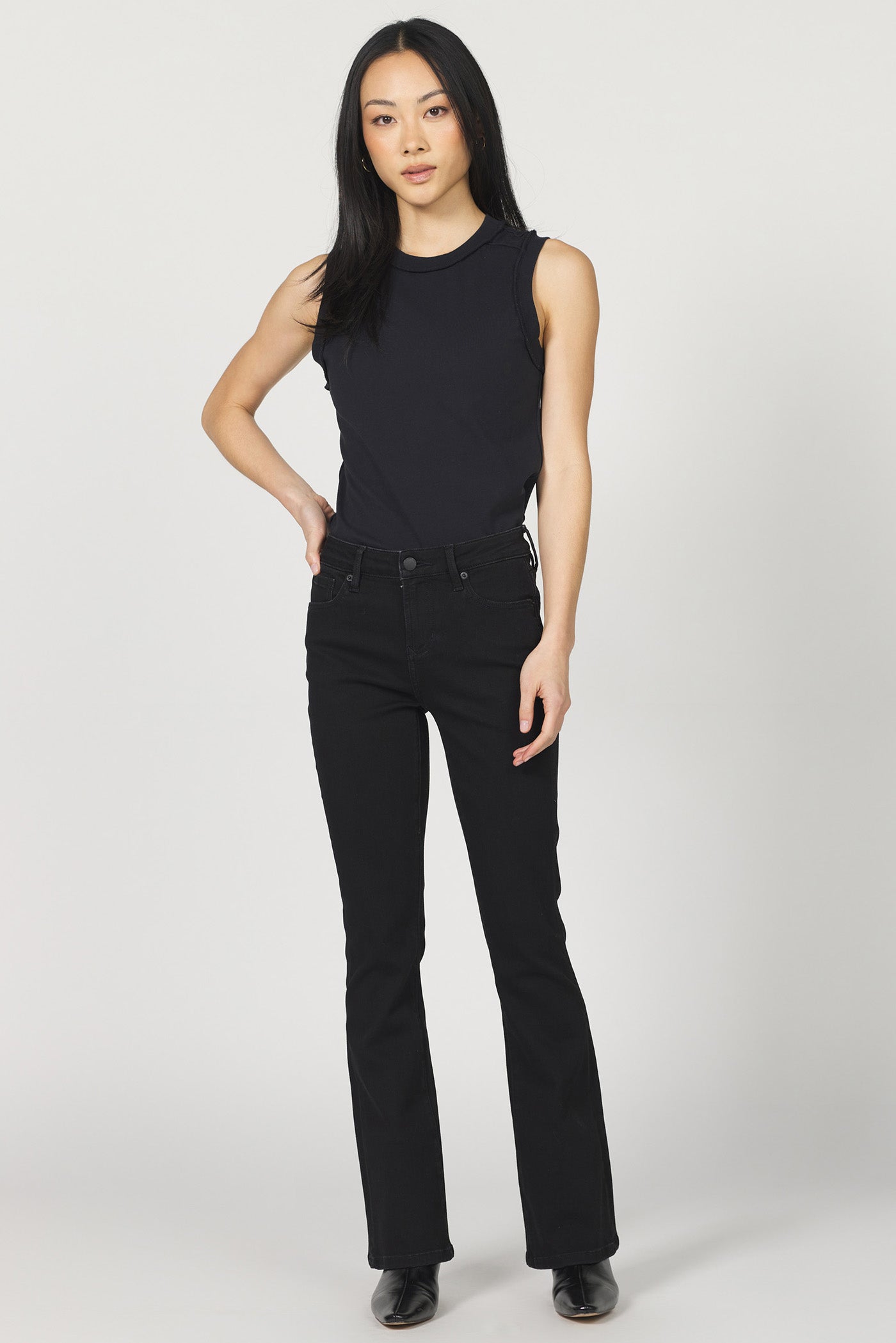 BLACK JAXTYN JEANS