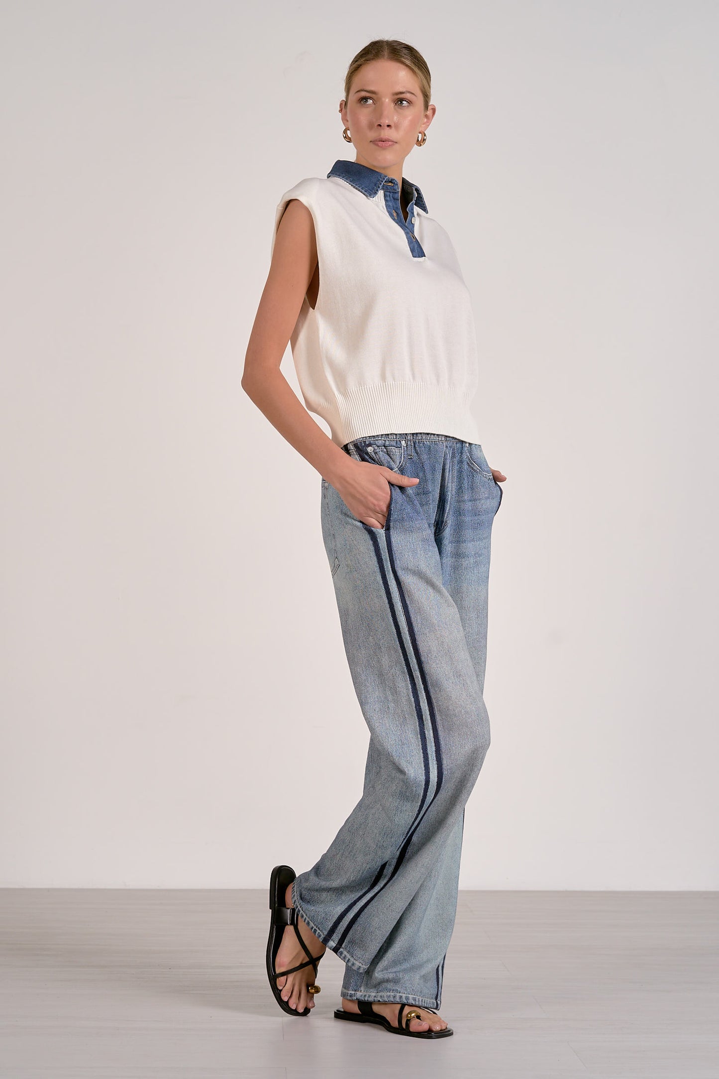 SLEEVELESS TOP WITH DENIM COLLAR