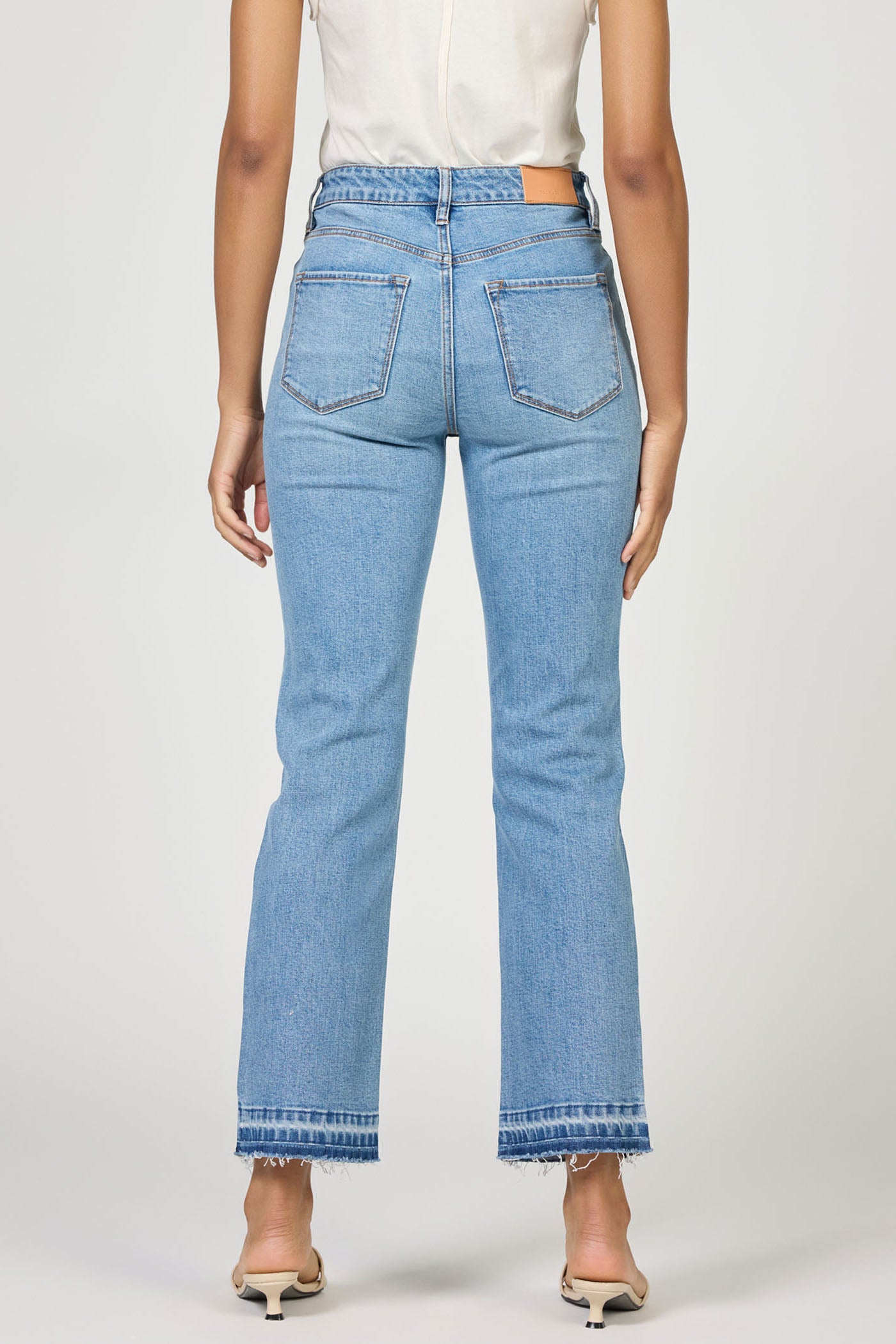 ANIKA SAVANNAH JEANS