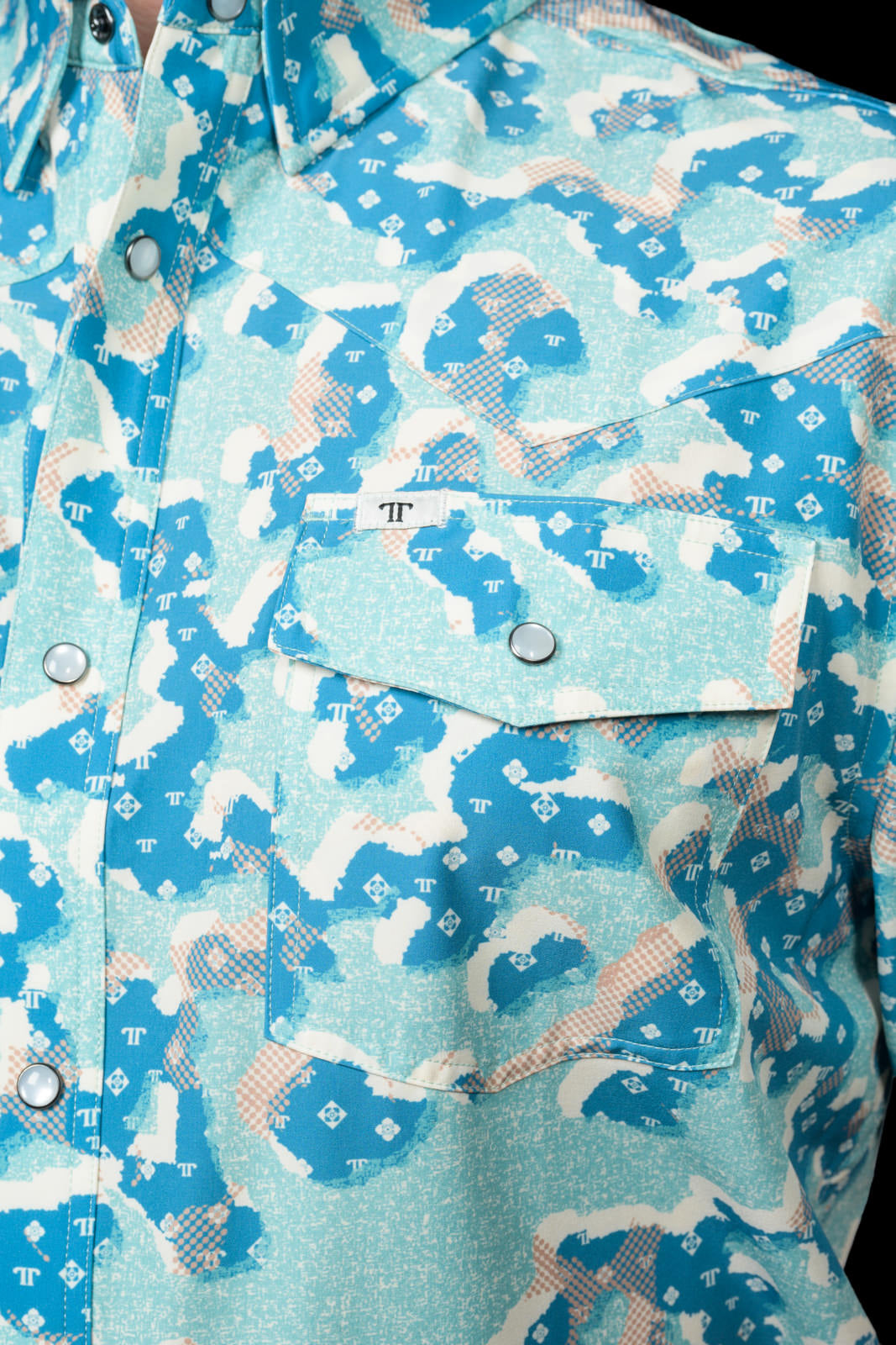 THE TRAVIS SHORT SLEEVE PEARL SNAP