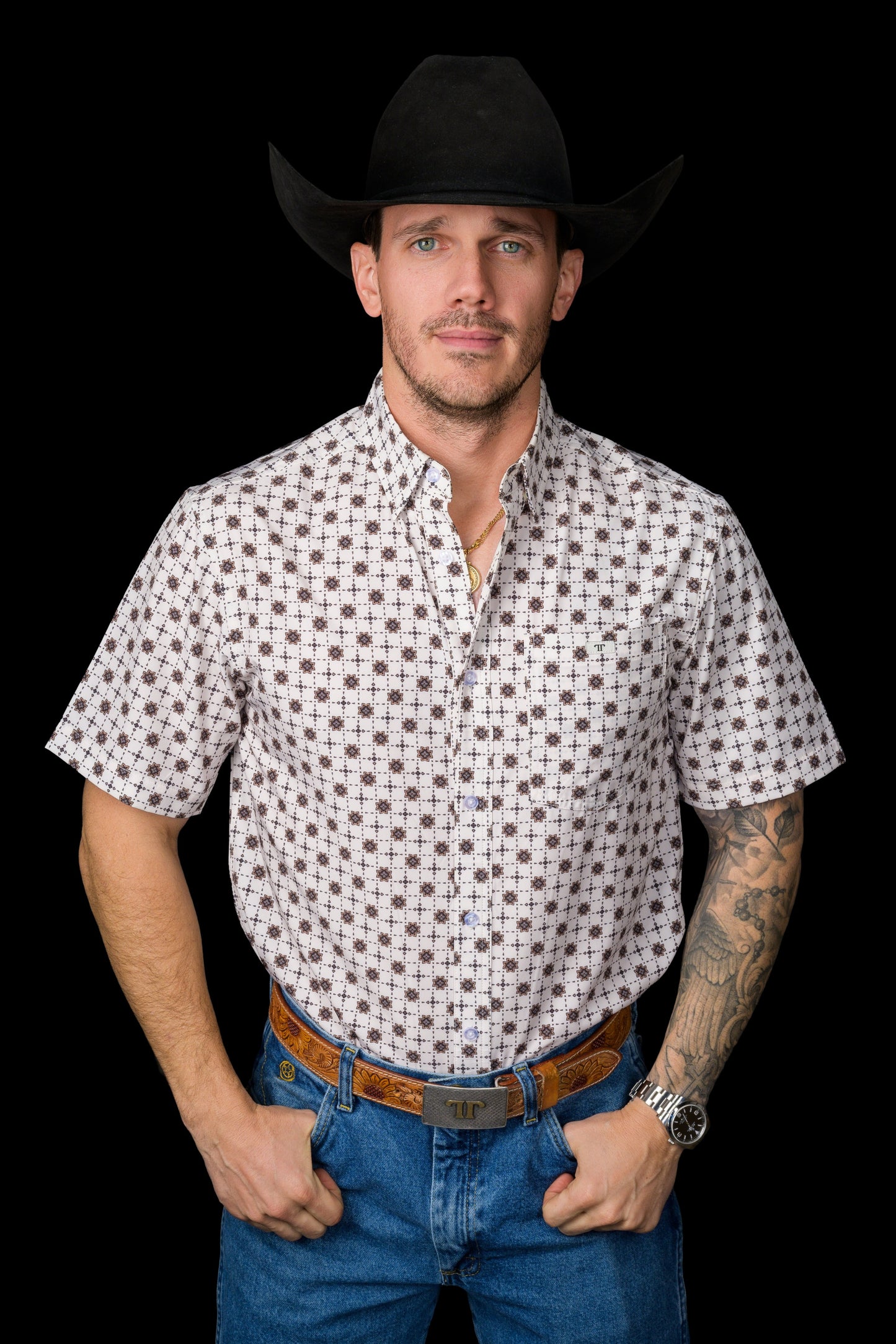 THE PIKE SHORT SLEEVE BUTTON UP